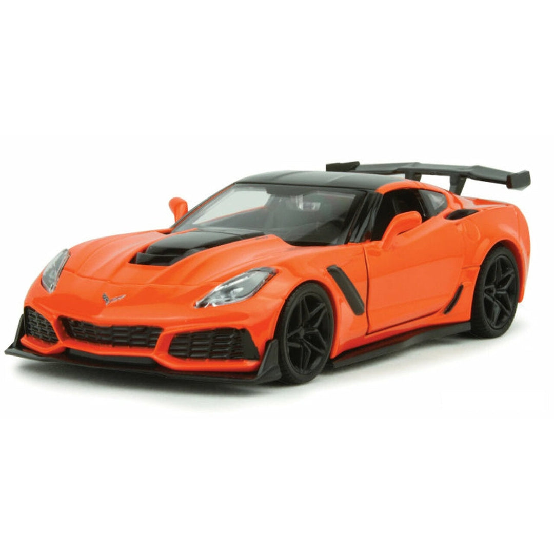 1:24 Scale 2019 Chevrolet Corvette ZR1 Diecast Model Car - Orange Collectible Sports Car for Display, Gifts & Racing Enthusiasts