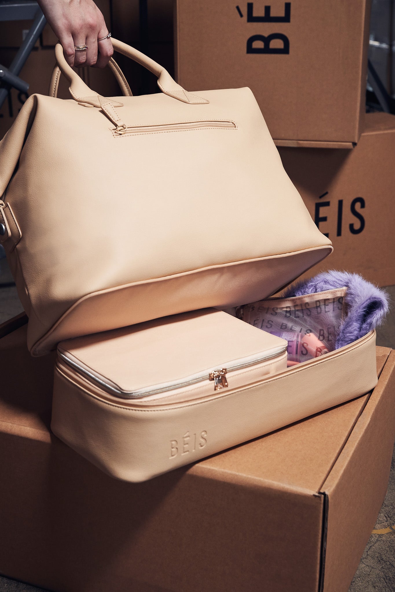 Premium Beige Weekender Bag - Stylish & Spacious Travel Duffel for Women & Men - Perfect for Weekend Getaways, Gym, Work & Overnight Trips
