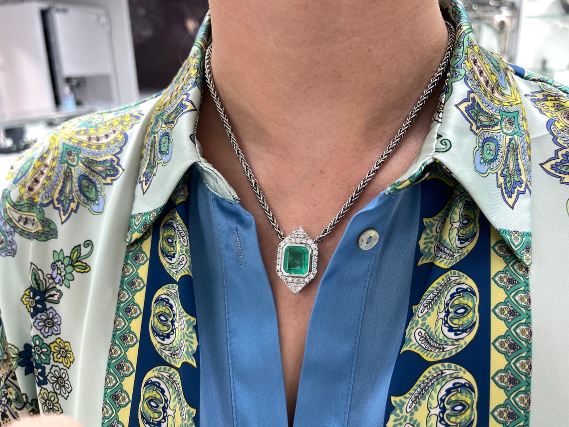10.21tcw 14K Gold Colombian Emerald Cut & Diamond Vivid Medium Green Halo Cluster Necklace for Women - Elegant Jewelry Gift for Anniversary, Wedding & Special Occasions