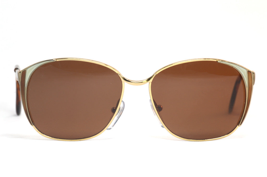 Vintage Daisy Sunglasses for Women - Retro Cat Eye UV Protection Shades - Perfect for Beach, Driving & Outdoor Activities