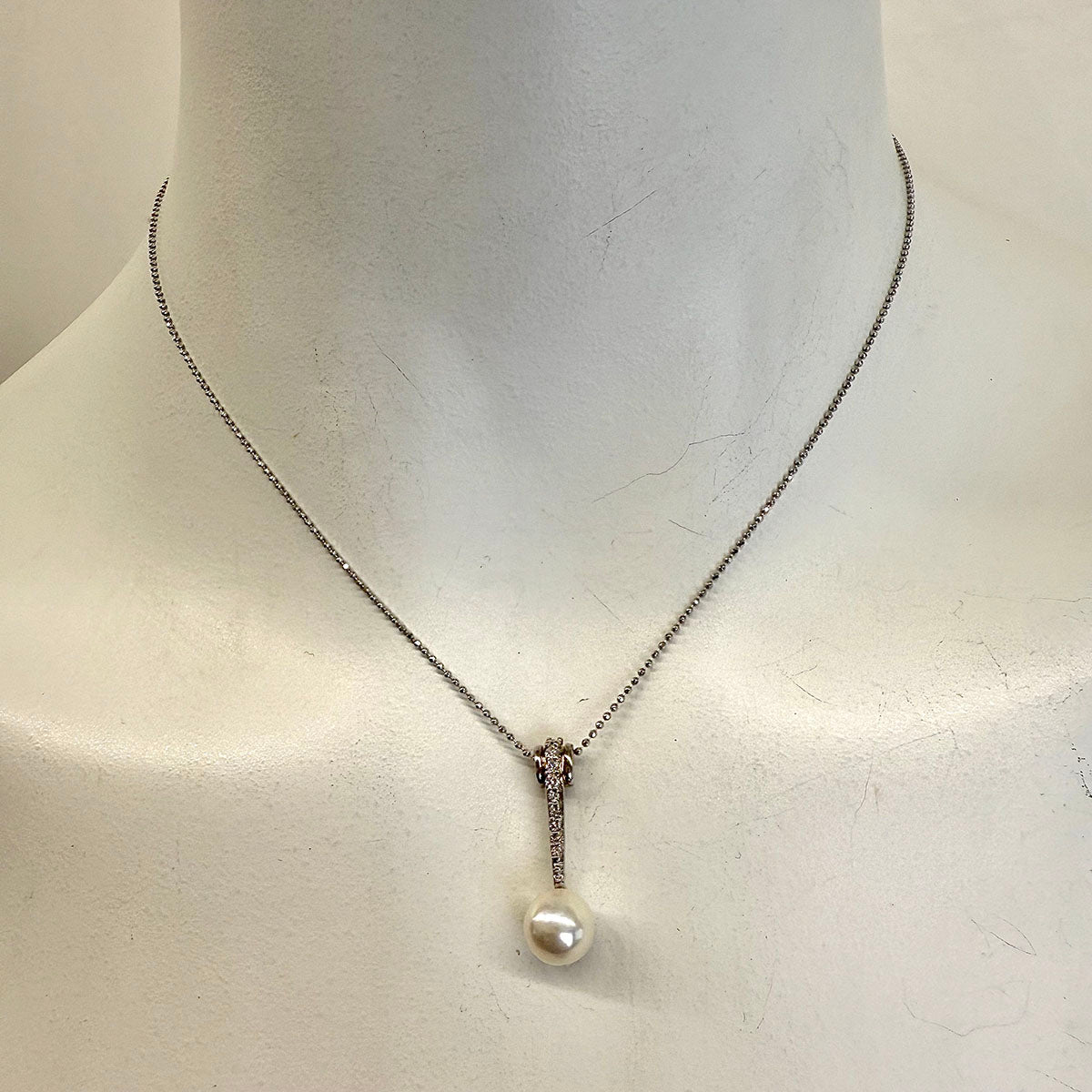 14K Gold Pendant Necklace for Women - Elegant & Dainty Jewelry Gift for Birthday, Anniversary & Valentine's Day - Perfect for Everyday Wear & Special Occasions