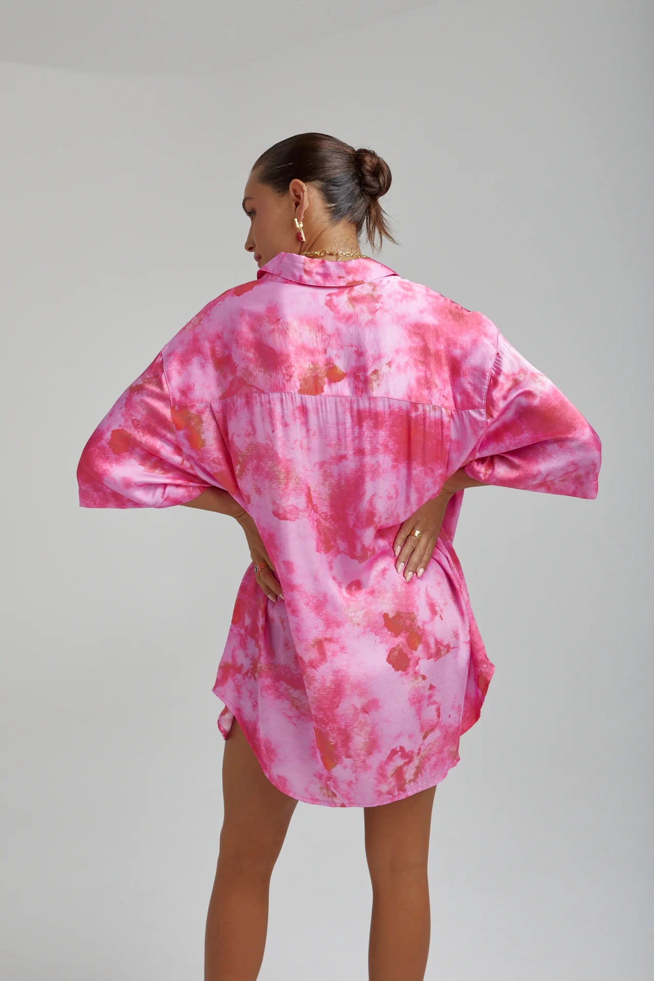 Stylish Big Shirt with Hibiscus Print - Comfortable Oversized Blouse for Women - Perfect for Beach, Vacation, and Summer Outfits