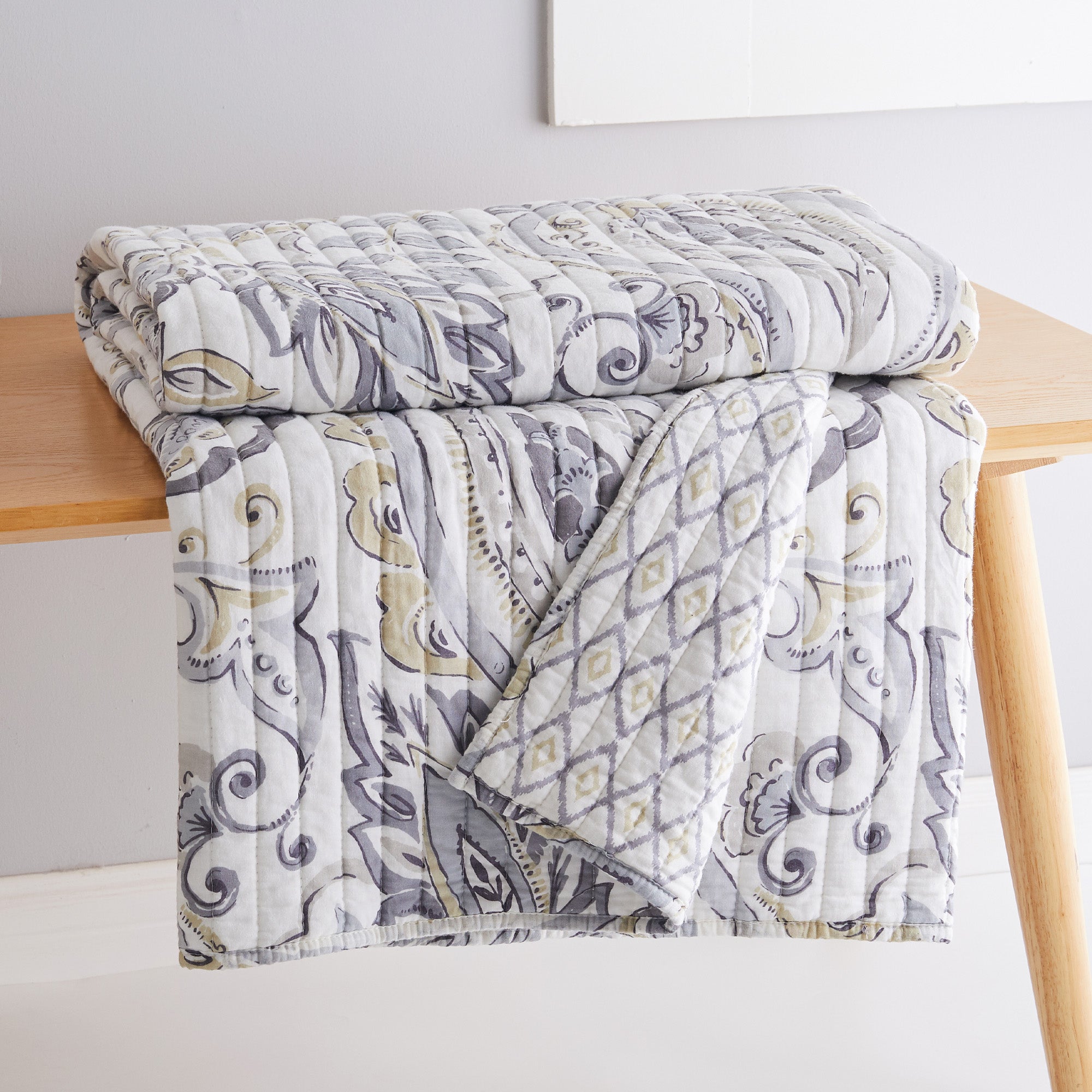 Tamsin Grey Quilted Throw Blanket - Soft Cozy Bedspread for Couch, Sofa & Bed - Perfect for Winter Nights, Home Decor & Gift Giving