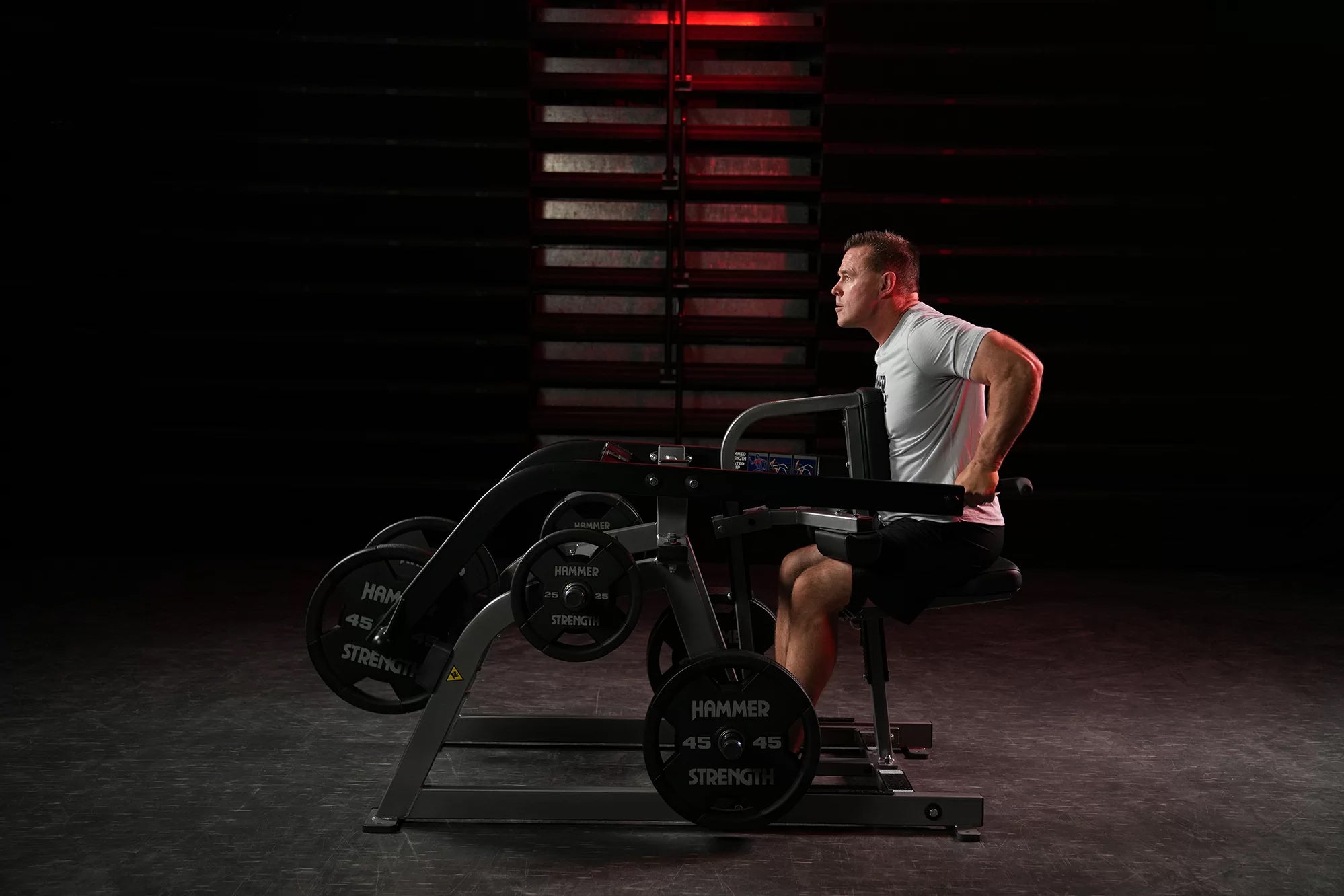 Hammer Strength Plate Loaded Seated Dip Machine - Professional Gym Equipment for Triceps & Chest Workout | Perfect for Home & Commercial Gyms