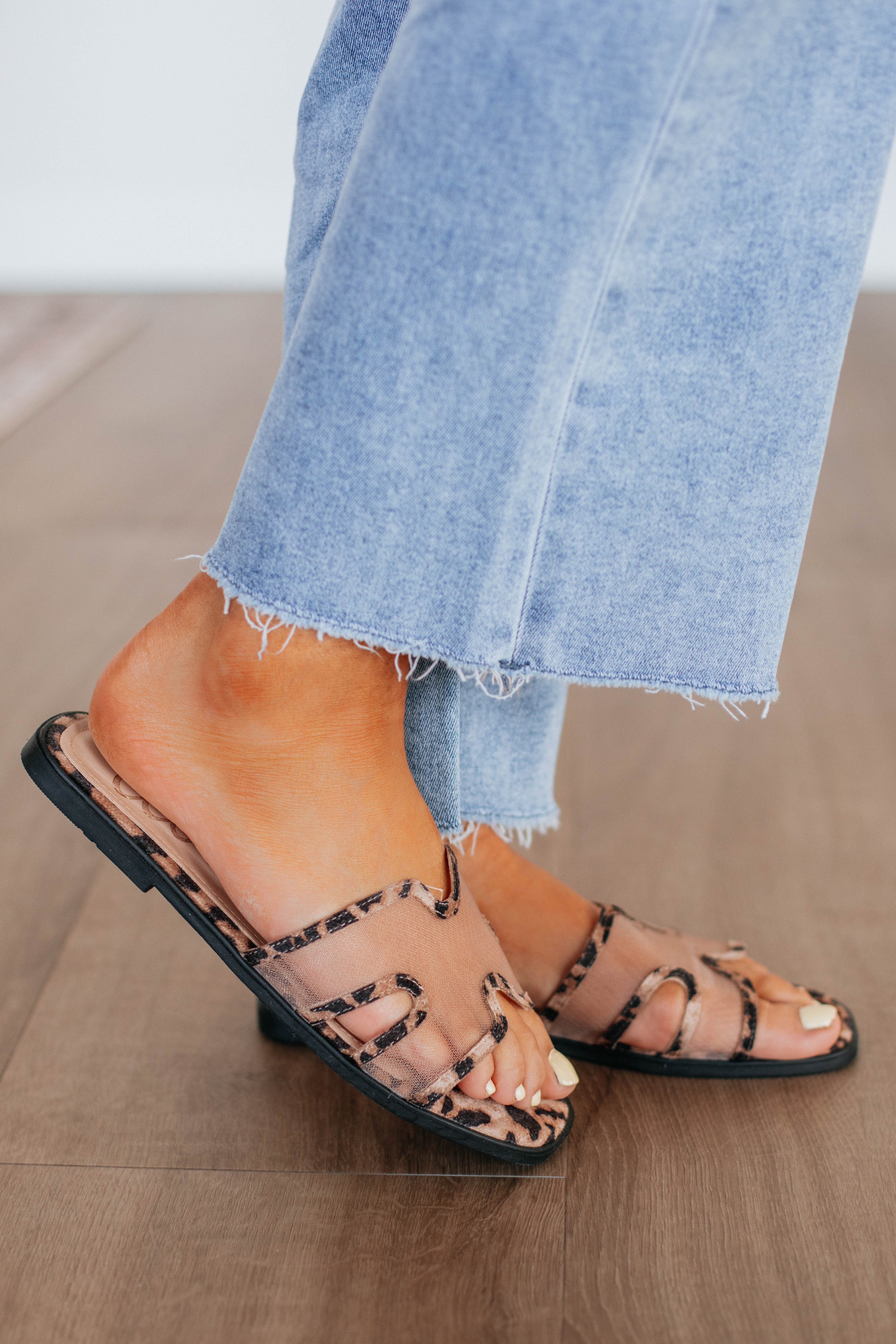 Just Can't Resist Sandals - Comfortable Women's Summer Flip Flops for Beach, Pool & Casual Wear