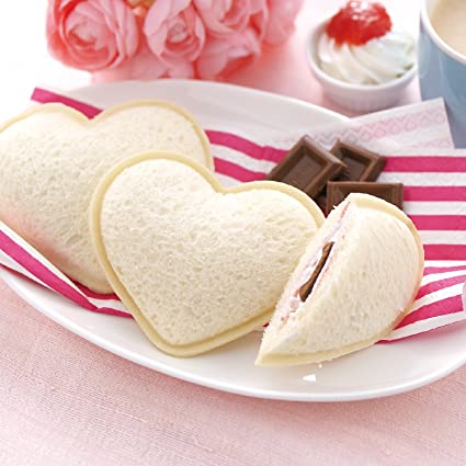 Heart-Shaped Sandwich Cutter with Edge Sealing - Perfect for Lunch Boxes, Picnics & Romantic Date Meals