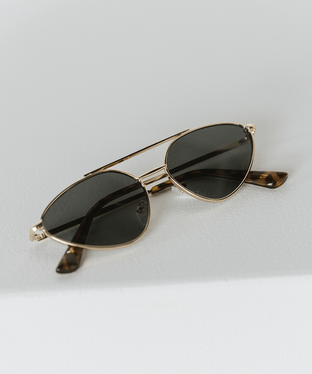 Stylish Stevie Cat Eye Sunglasses for Women - UV Protection, Retro Fashion - Perfect for Beach, Driving & Outdoor Activities