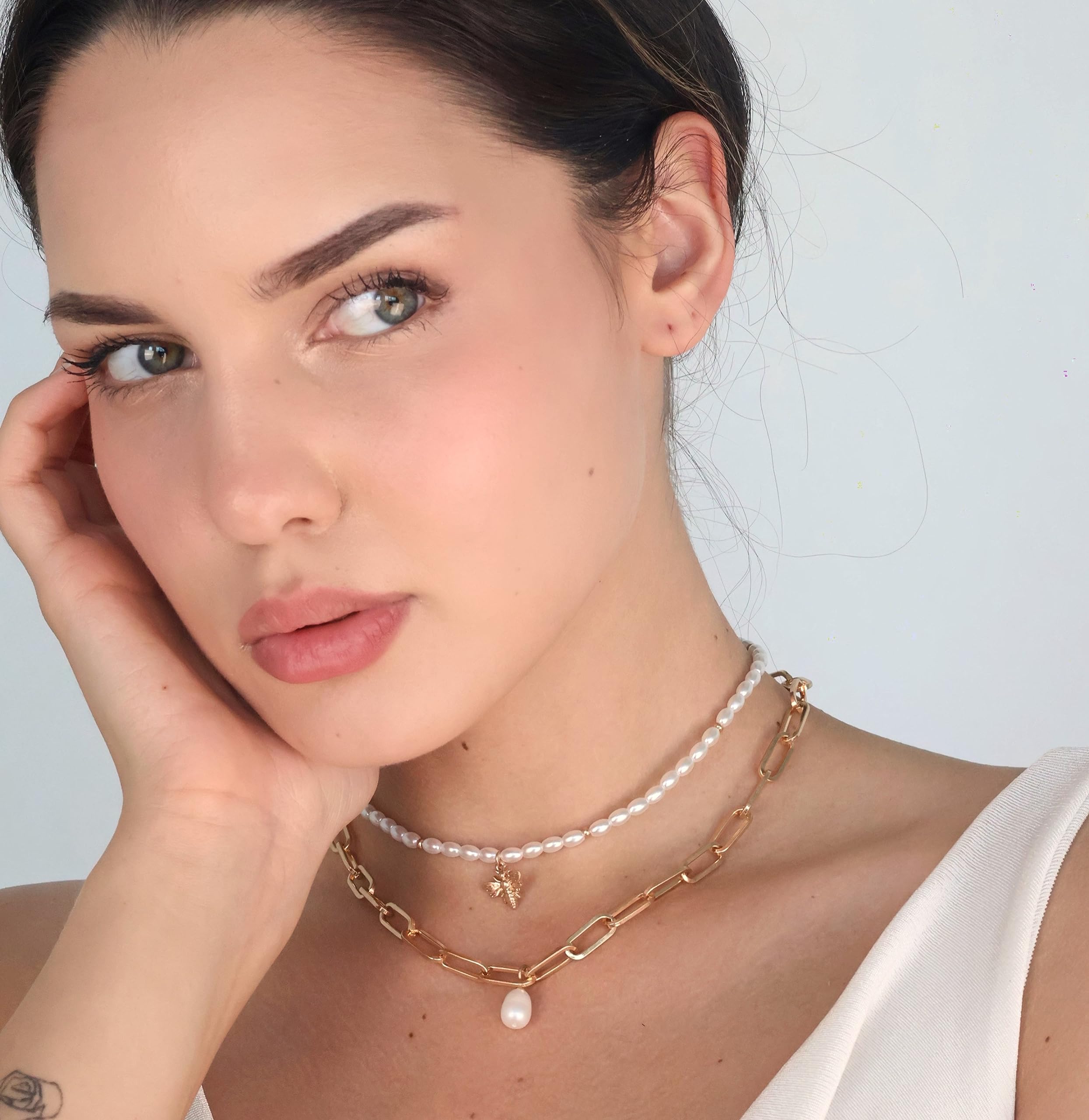 Chunky Gold Coin Statement Necklace for Women - POMINA Fashion Toggle Antique Coin Pendant with Thick Link Chain - Perfect for Layering, Boho Style & Everyday Wear