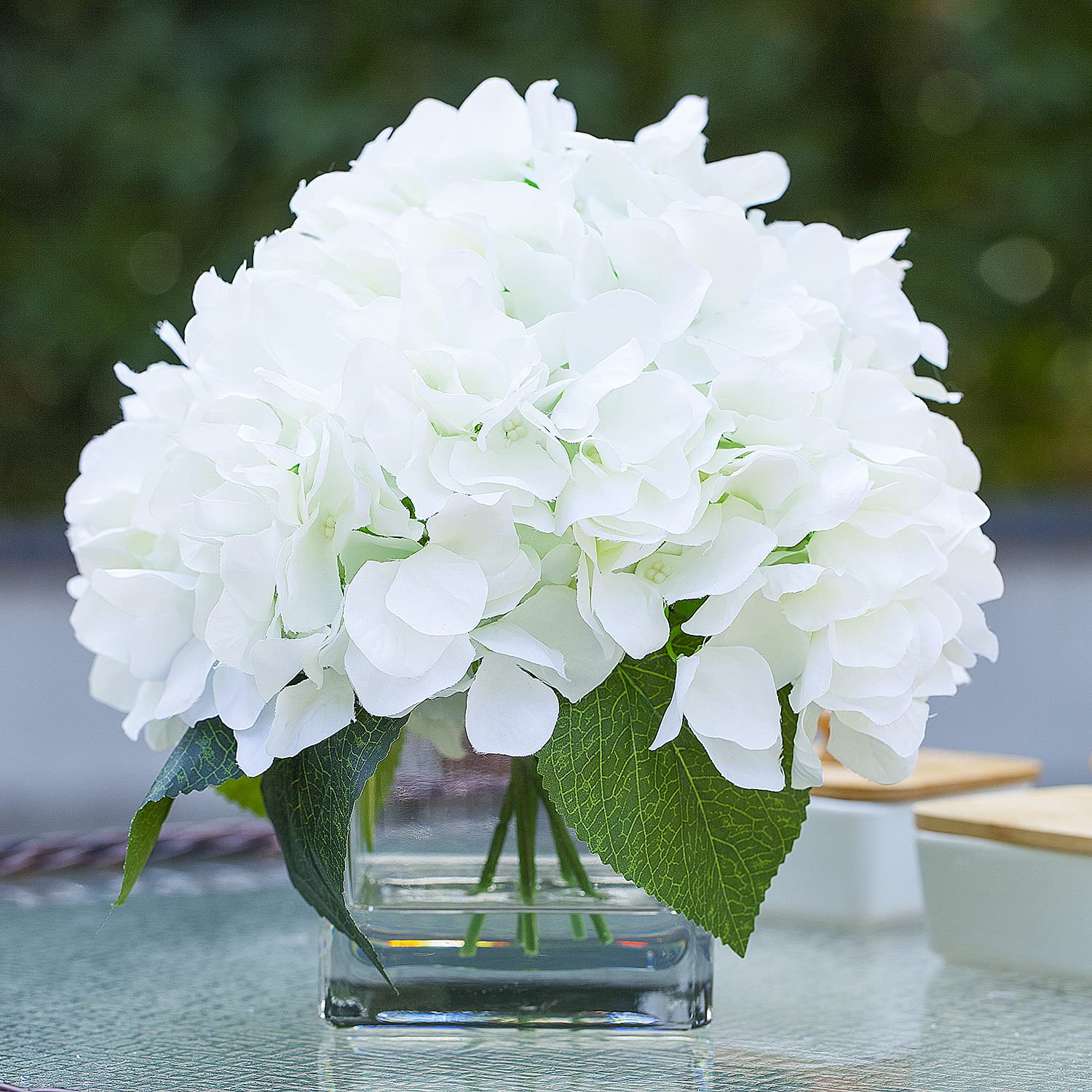 Enova Home Artificial Hydrangea Flowers Arrangement in Cube Glass Vase - Cream Silk Hydrangeas for Wedding Centerpiece, Home Decor, Office & Table Decoration