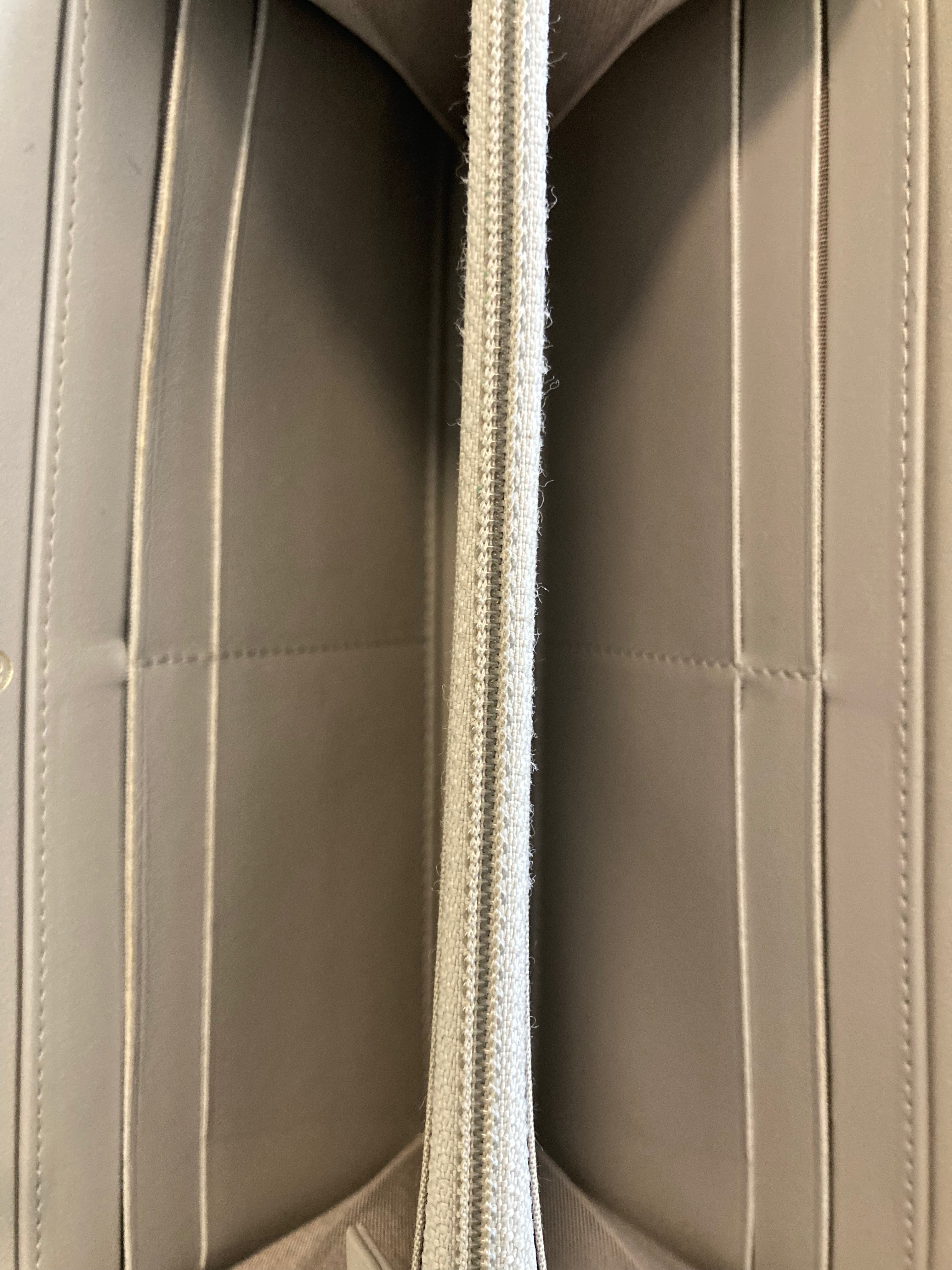 Quilted Classique Leather Purse for Women - Elegant Designer Handbag with Chain Strap | Perfect for Work, Evening Events & Daily Use