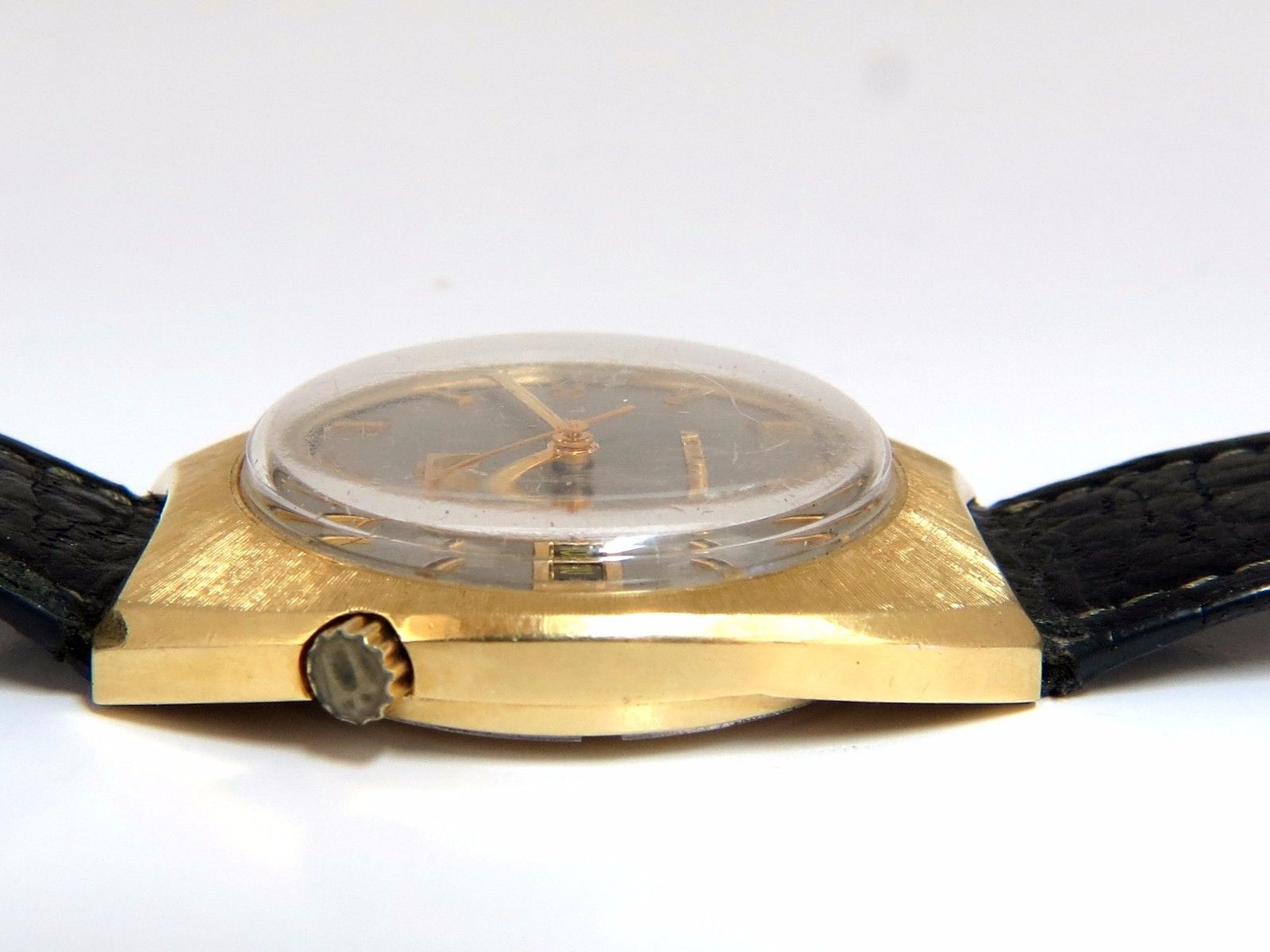 Bulova Accutron Men's 14K Gold Watch - Luxury Dress Watch for Business, Formal Events & Special Occasions