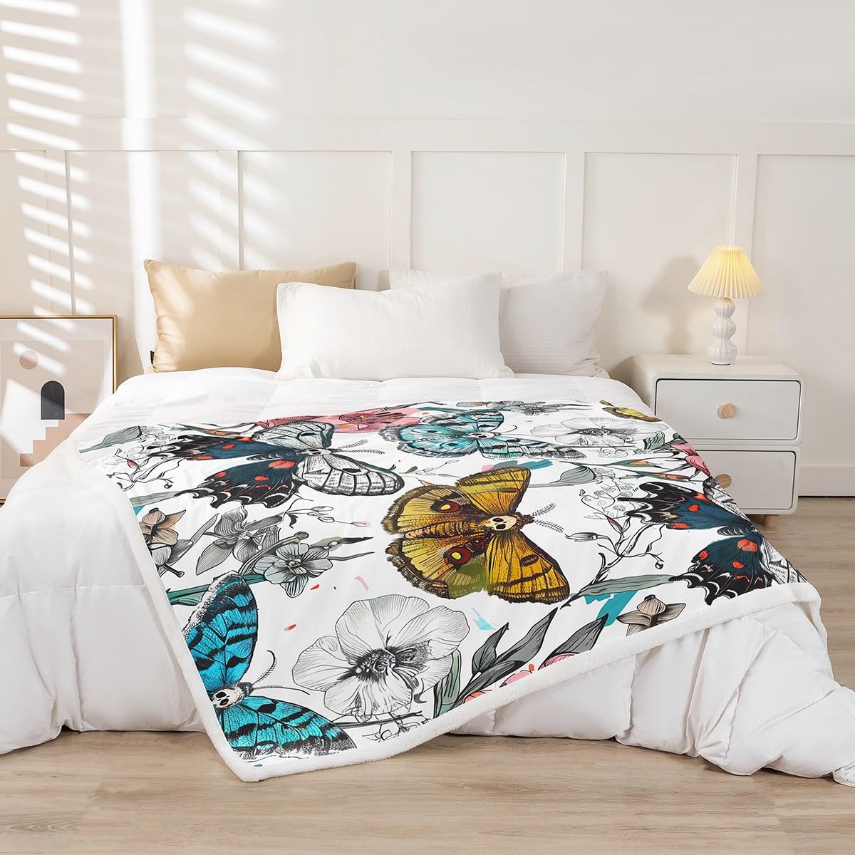 Gothic Death Moth Plush Blanket with Skull & Floral Design - Soft Sherpa Fleece Throw Blanket 60x80 Inches for Bed, Couch, Sofa - Perfect for Halloween Decor, Gothic Room Aesthetic & Cozy Winter Nights