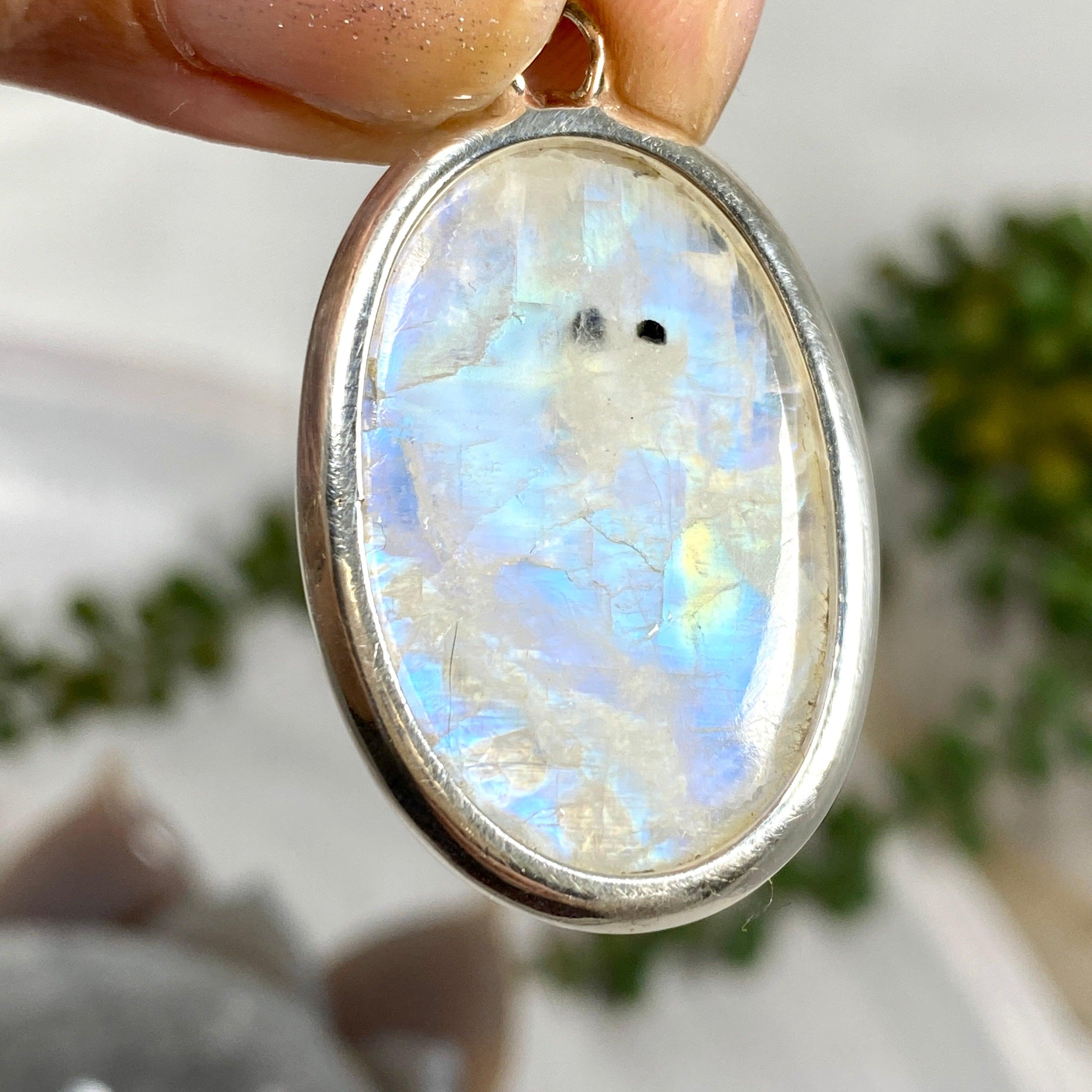Moonstone Oval Pendant Necklace KPGJ2899 - Elegant Gemstone Jewelry for Women, Perfect for Weddings, Parties & Everyday Wear