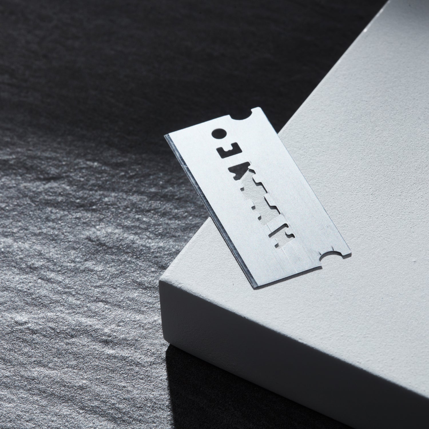 FHS 10 Feather Blades - Premium Stainless Steel Razor Blades for Smooth Shaving - Ideal for Men's Grooming, Barber Shops & Travel Shaving Kits