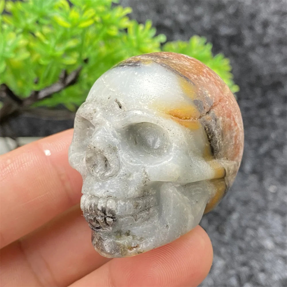 Natural Crystal Hand-Polished Carved Skull - Halloween Decor, Home Decor, Spiritual Healing Stone, Unique Holiday Gift for Collectors & Witches - Perfect for Altars, Meditation & Gothic Decorations