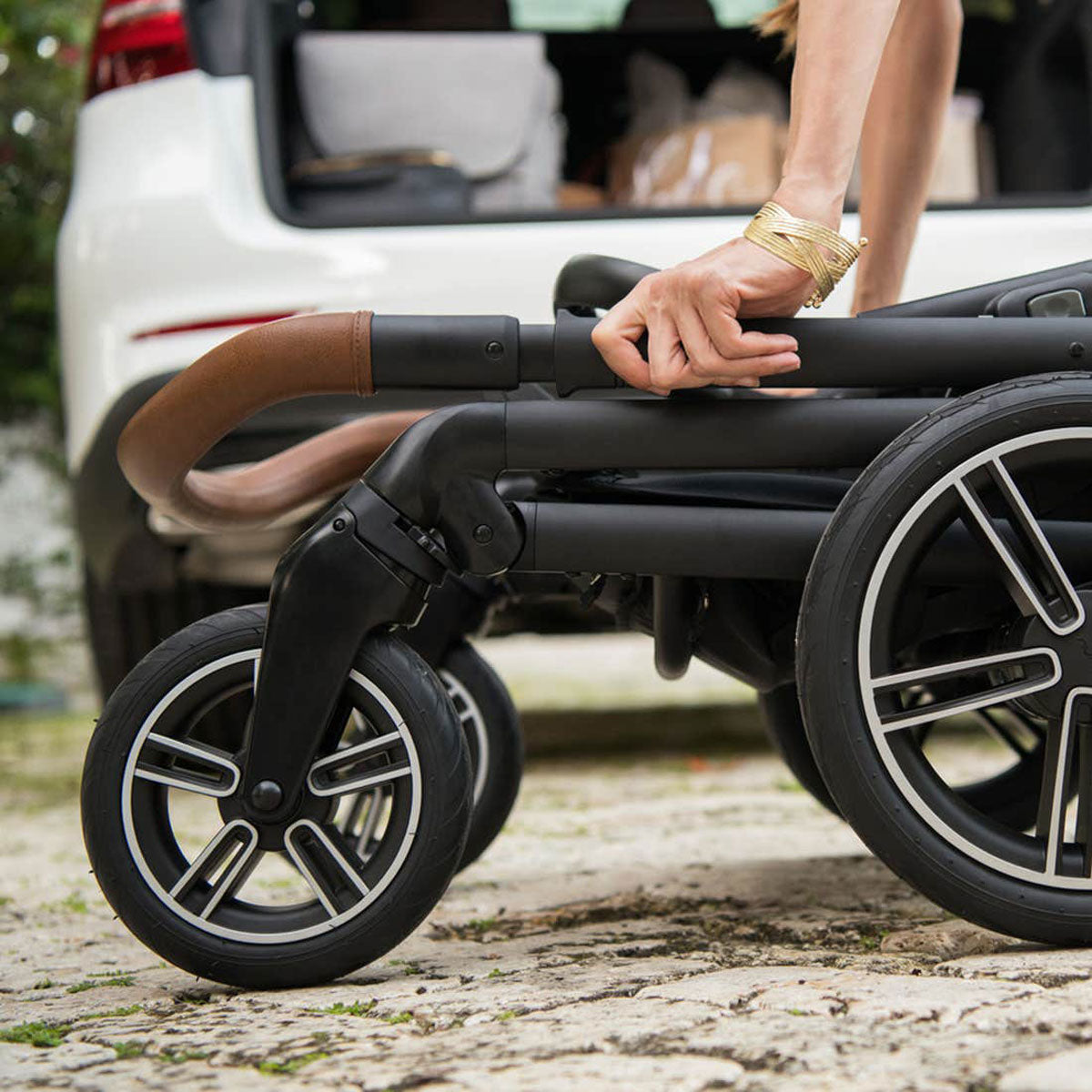 Nuna Mixx Next Stroller - Lightweight, Compact Baby Stroller with Reclining Seat & Large Canopy | Perfect for Travel, Shopping & Daily Walks