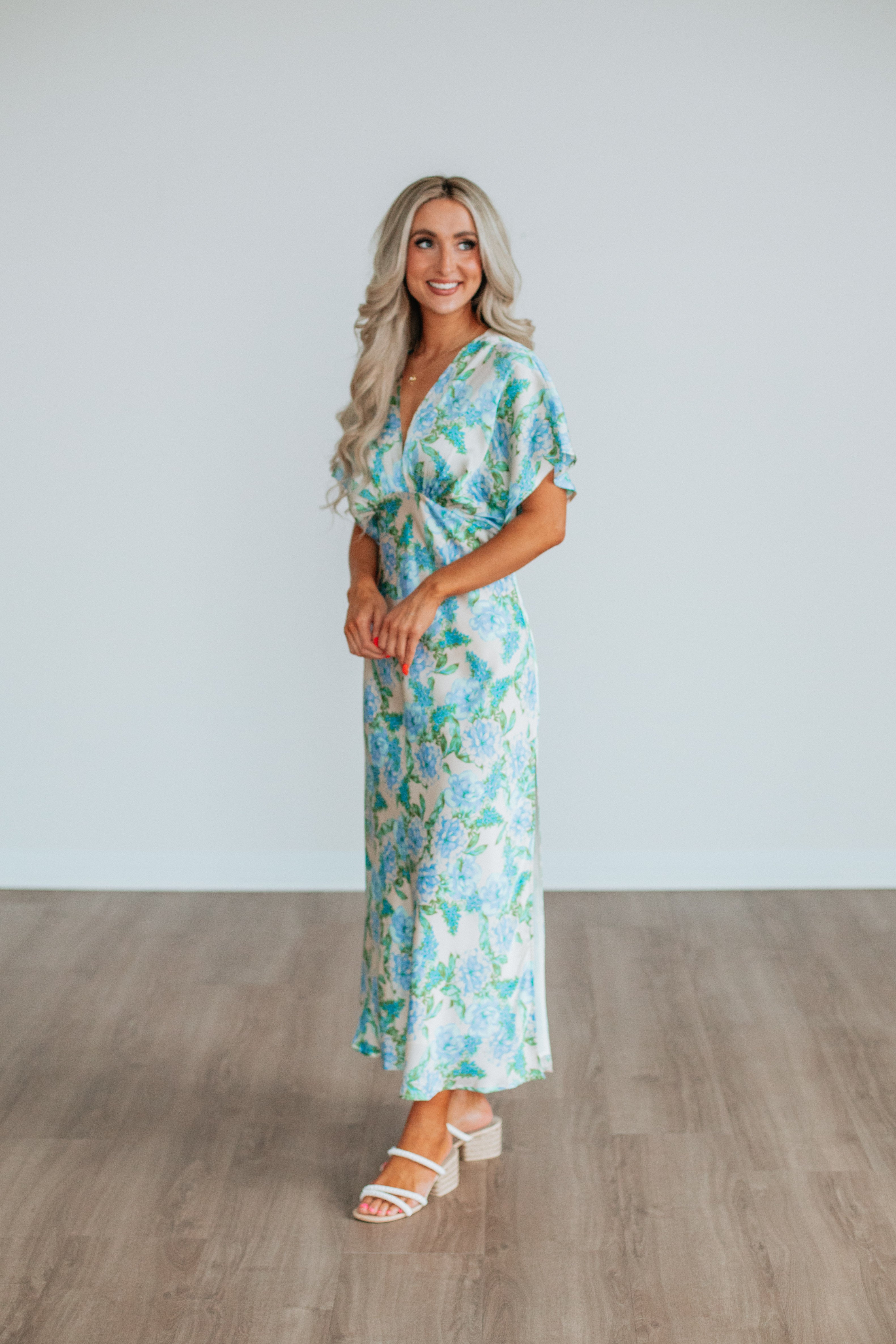 Alcina Floral Print Summer Dress for Women - Elegant Flowy Maxi Dress with V-Neck & Puff Sleeves | Perfect for Beach Vacation, Garden Party & Date Night
