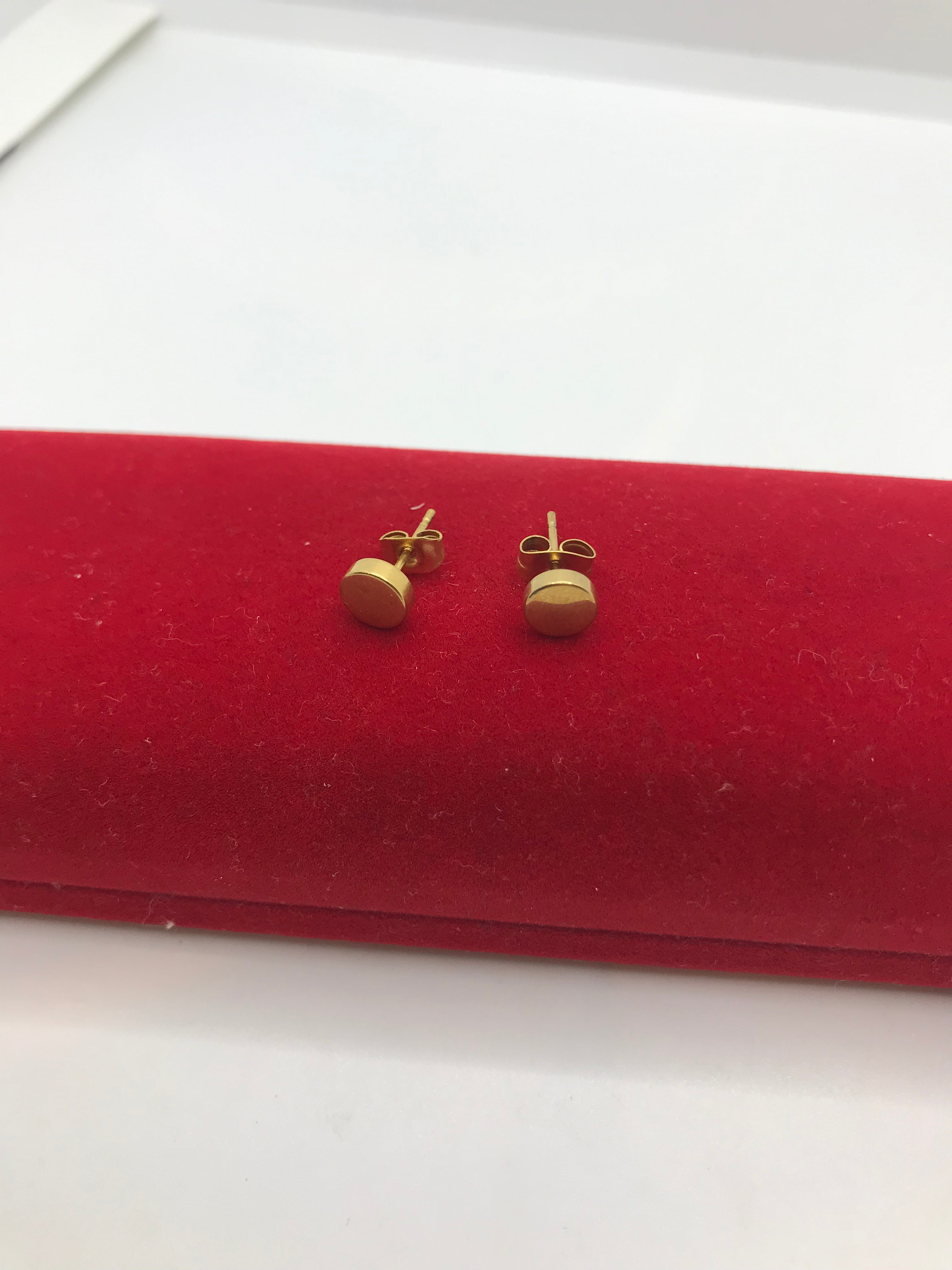 Black Stainless Steel Studs for Jewelry Making - Durable & Stylish Earrings, Nose Rings & Body Piercings