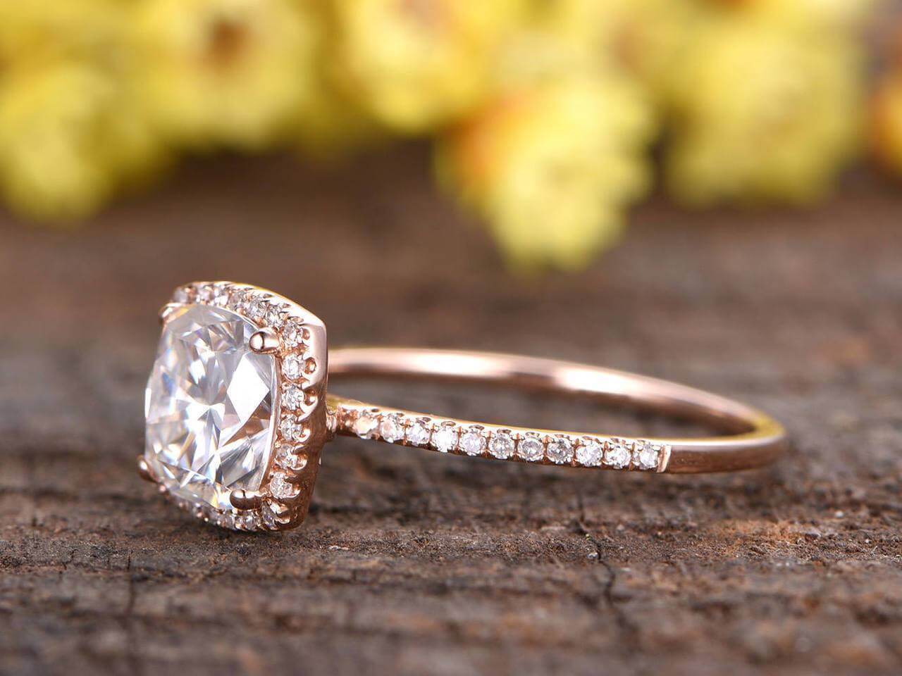 1.25 Carat Vintage Cushion Cut Moissanite Engagement Ring in 18K Gold Plating - Perfect for Weddings, Anniversaries & Special Occasions