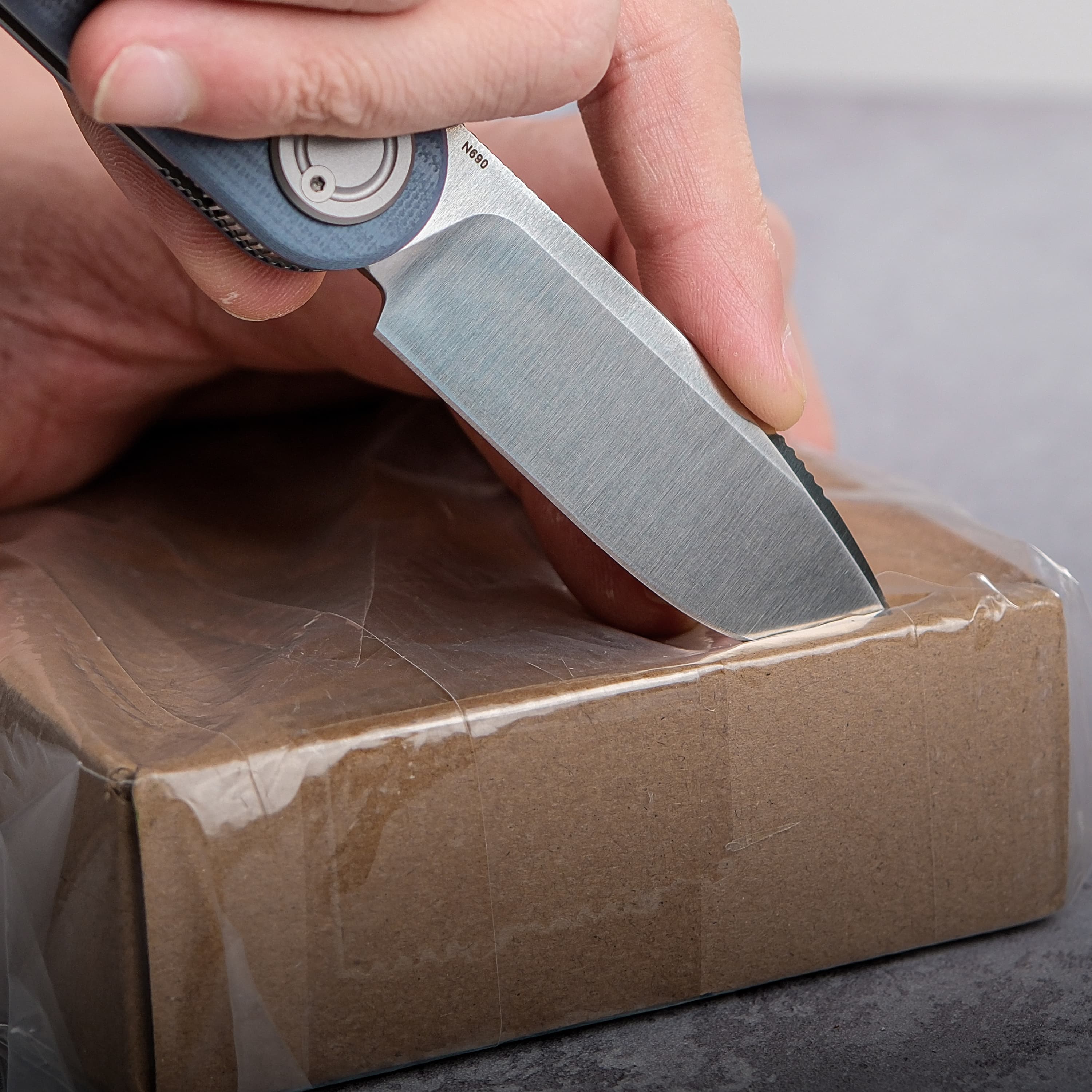 Corgi V 295 Folding Knife with Vanchor Lock - 2.95