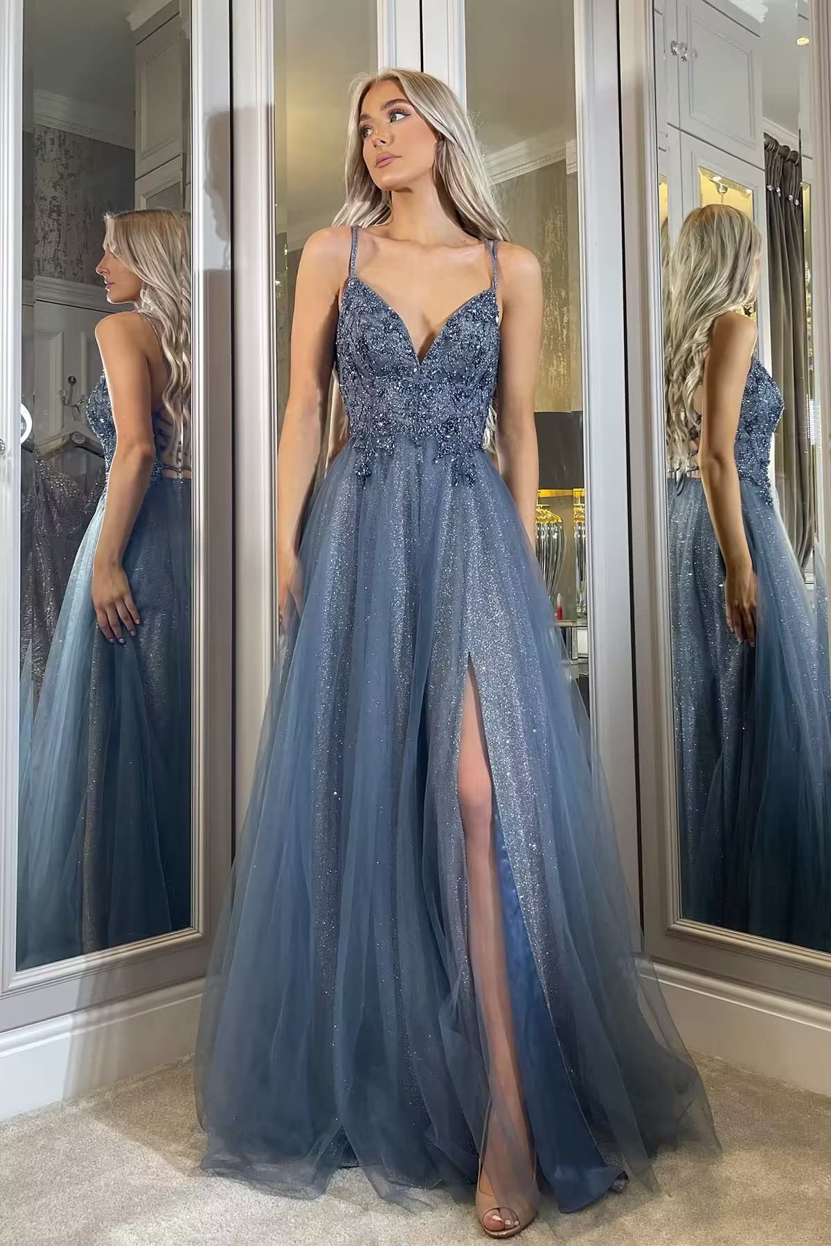 Sparkly V-Neck Tulle Prom Dress with Lace Appliques - Women's A-Line Ball Gown Formal Dress with Spaghetti Straps & Thigh High Split in Red (Size 12) | Perfect for Homecoming, Prom Night, Evening Gala & Special Occasions