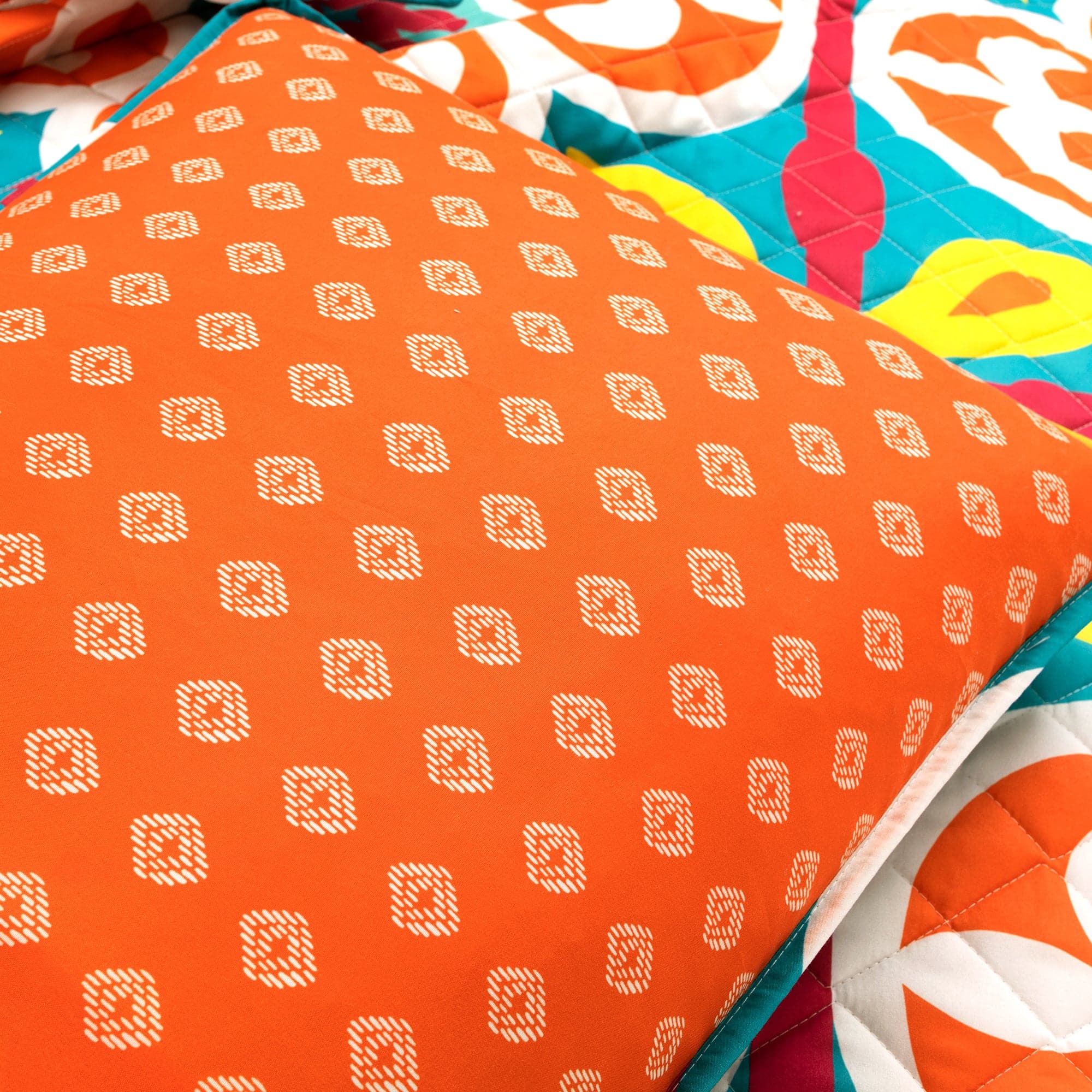 Boho Floral Reversible 3-Piece Quilt Set - Queen Size Bedding with Matching Pillow Shams - Perfect for Bohemian Bedroom Decor & Guest Room Styling