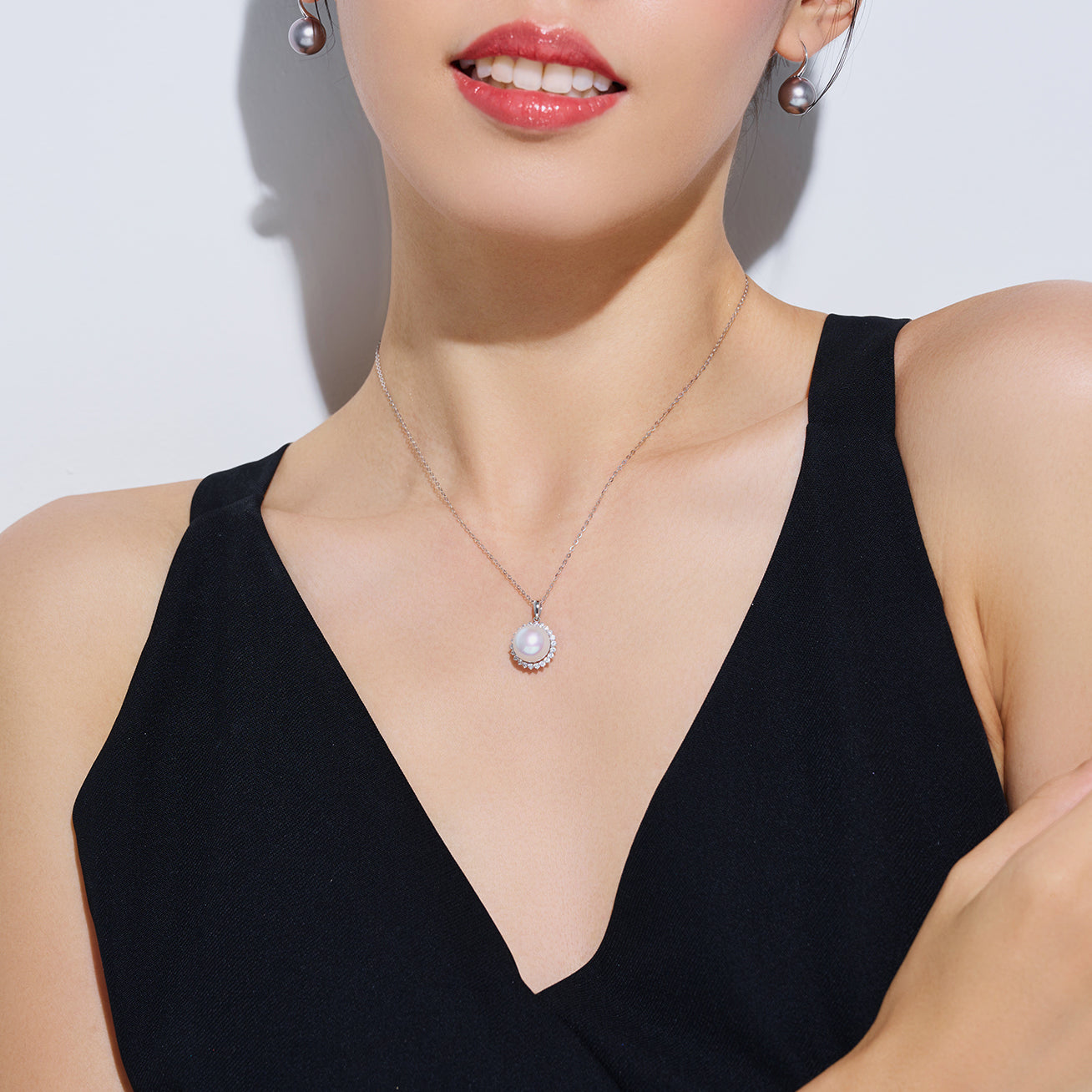 18K Solid Gold Australian White South Sea Pearl Necklace - Elegant Women's Jewelry Gift for Wedding, Anniversary & Special Occasions (KN00308)
