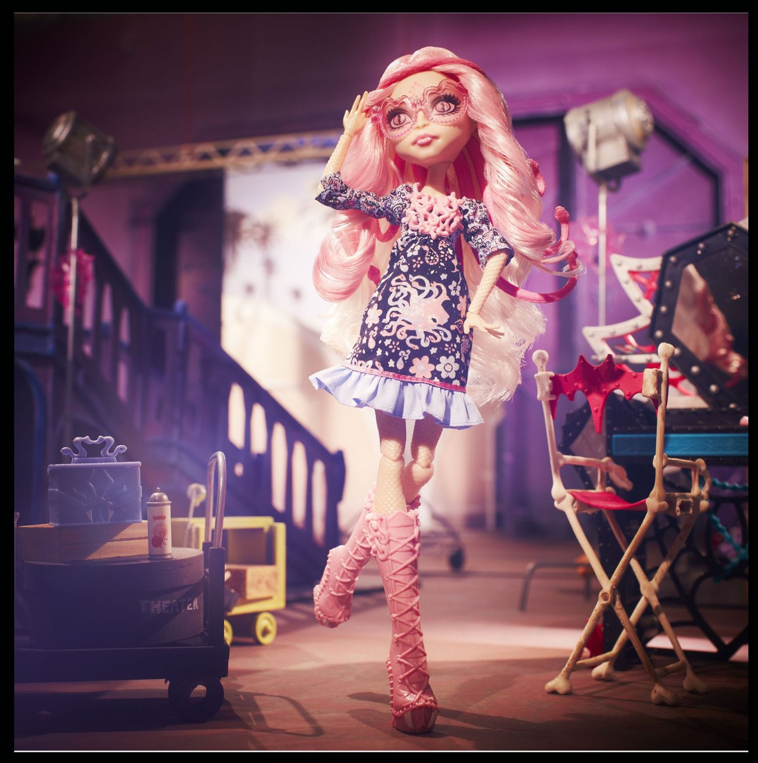 Monster High Frights Camera Action Viperine Gorgon Doll - Collectible Fashion Doll for Kids & Fans | Perfect for Playtime, Display & Gift Giving