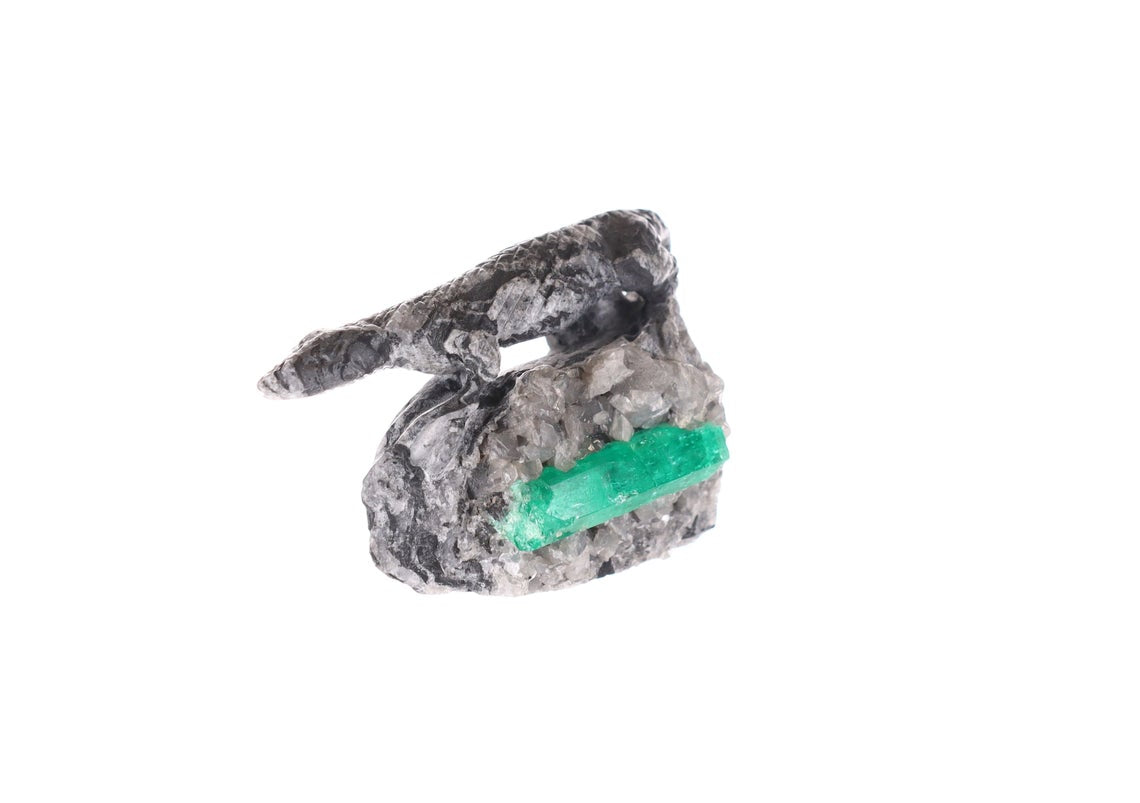 Authentic Colombian Emerald Komodo Dragon Rough Crystal Sculpture - Handcrafted Natural Gemstone Art for Home Decor, Office Display & Meditation Space