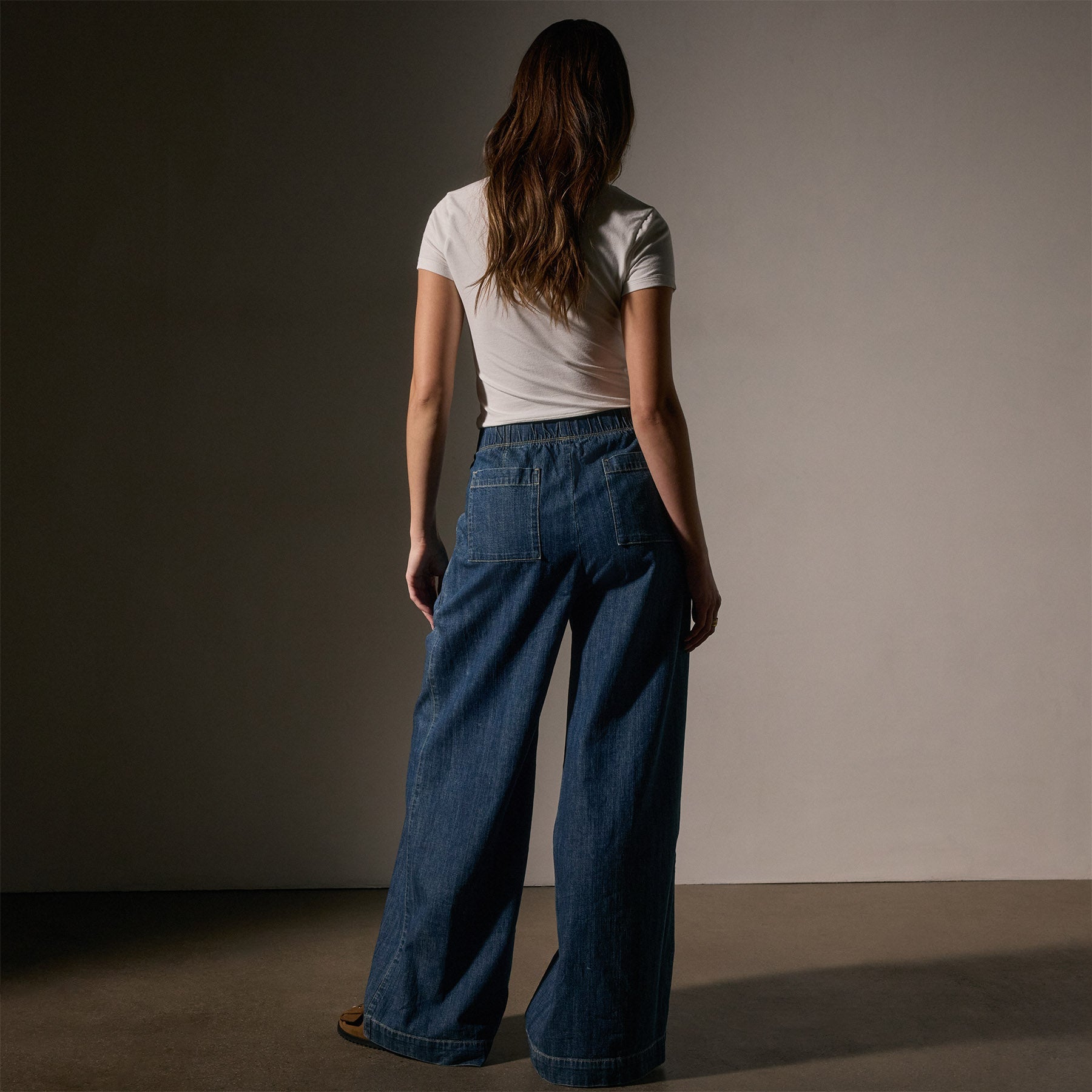 Stylish Pleated Denim Pants for Women - Medium Wash Distressed Jeans - Perfect for Casual Outfits & Streetwear Fashion