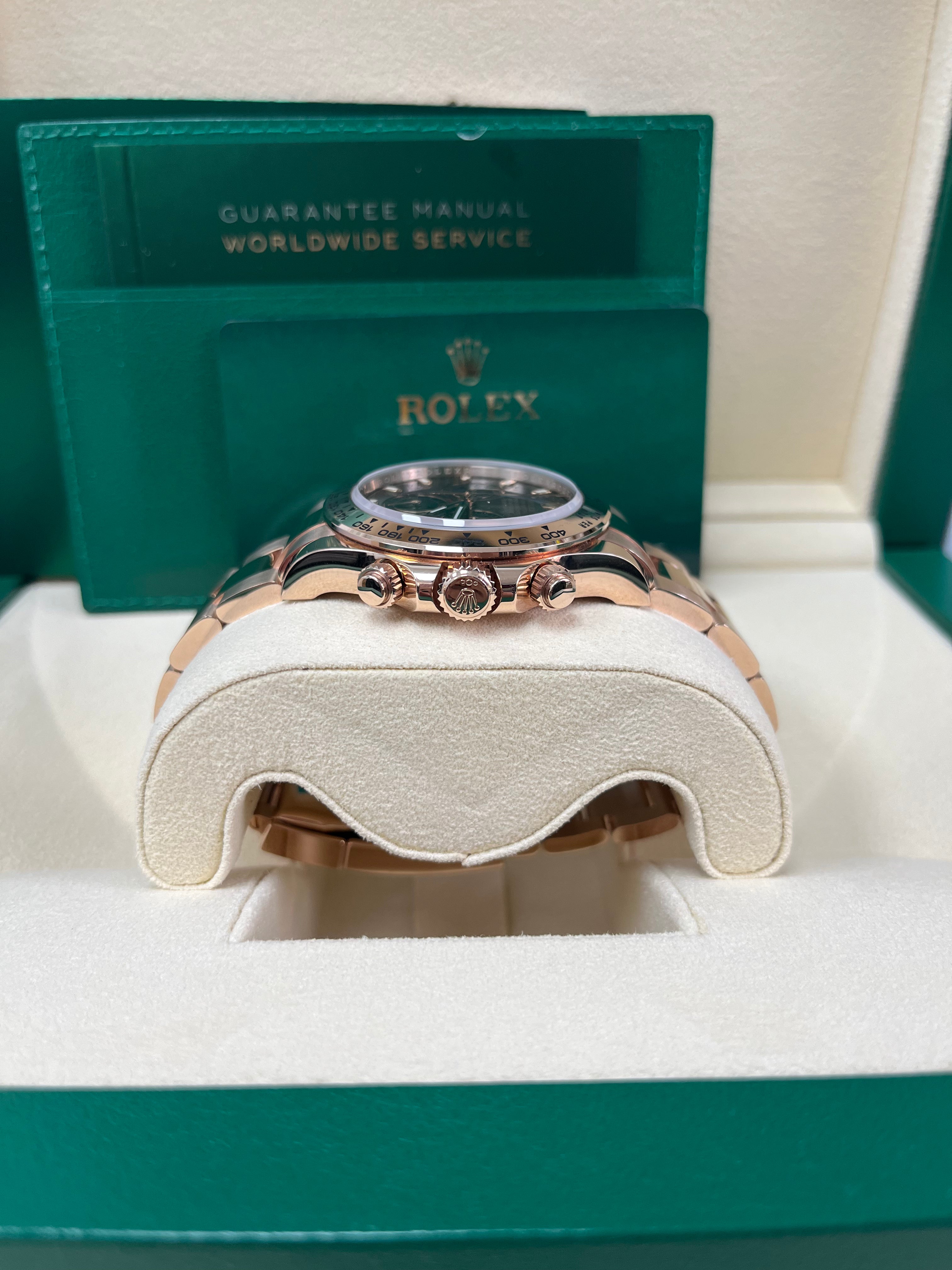 **Rolex Everose Gold Cosmograph Daytona 40mm Watch - Chocolate & Black Index Dial (Ref. 116505) | Luxury Men's Chronograph for Business & Special Occasions**