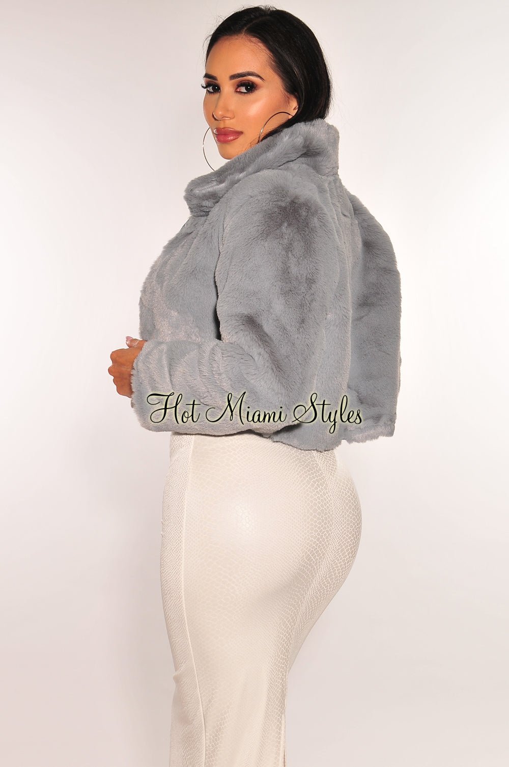 Dusty Blue Faux Fur Collar Long Sleeve Cropped Jacket for Women - Stylish Winter Outerwear for Casual Outings & Date Nights