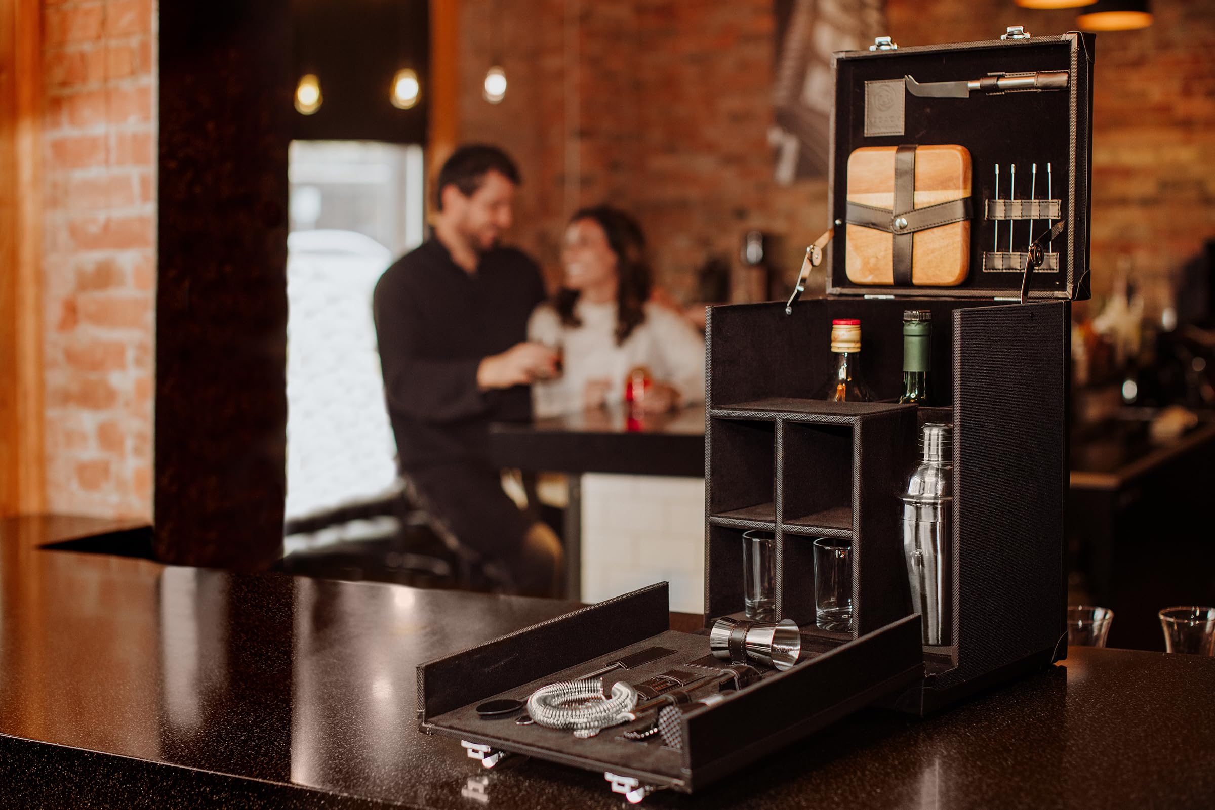 LEGACY by Picnic Time - Hamilton Portable Bartender Kit with Cocktail Shaker Set, Bar Tools Case (Black) - Perfect for Home Bars, Outdoor Parties & Travel Mixology