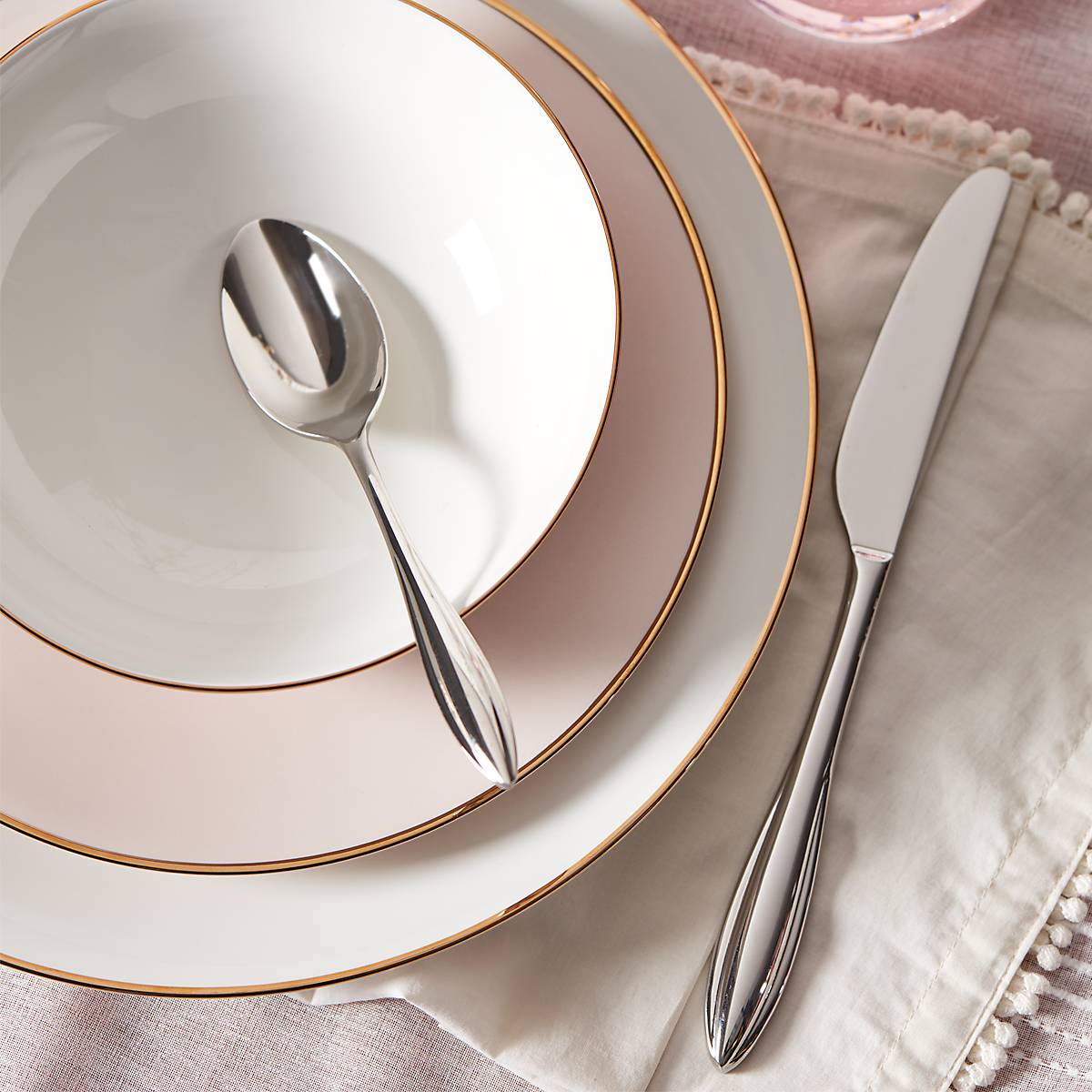 Trianna White Porcelain Dinner Plates - Set of 6 Elegant 10.5 Inch Round Plates for Formal Dining, Everyday Meals & Entertaining - Dishwasher & Microwave Safe