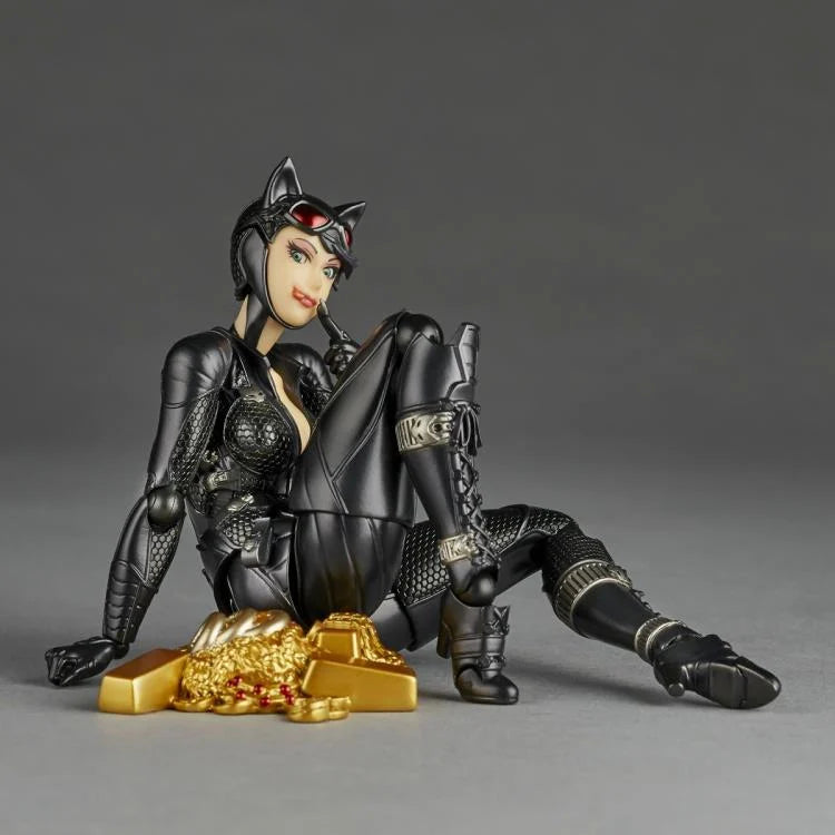 Amazing Yamaguchi Revoltech Figure Complex Catwoman Batman: Arkham Knight NR022 - Highly Articulated Collectible Action Figure for Display & Cosplay