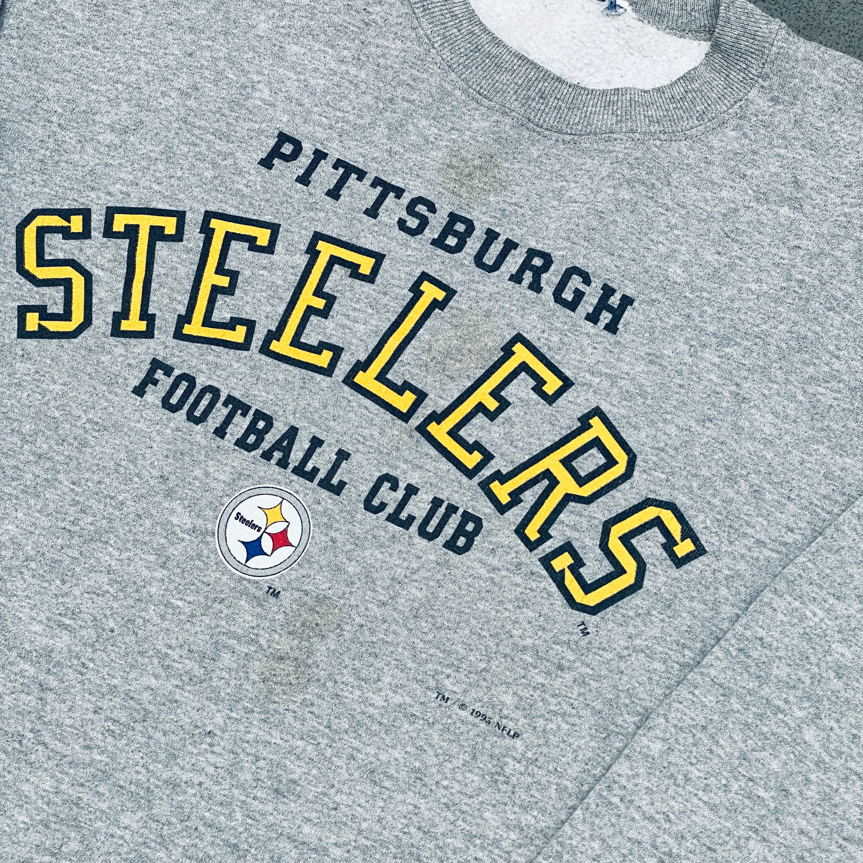 Pittsburgh Steelers 1995 Nutmeg Mills Graphic Spellout Sweatshirt - Men's Vintage NFL Football Fan Apparel for Game Day & Casual Wear