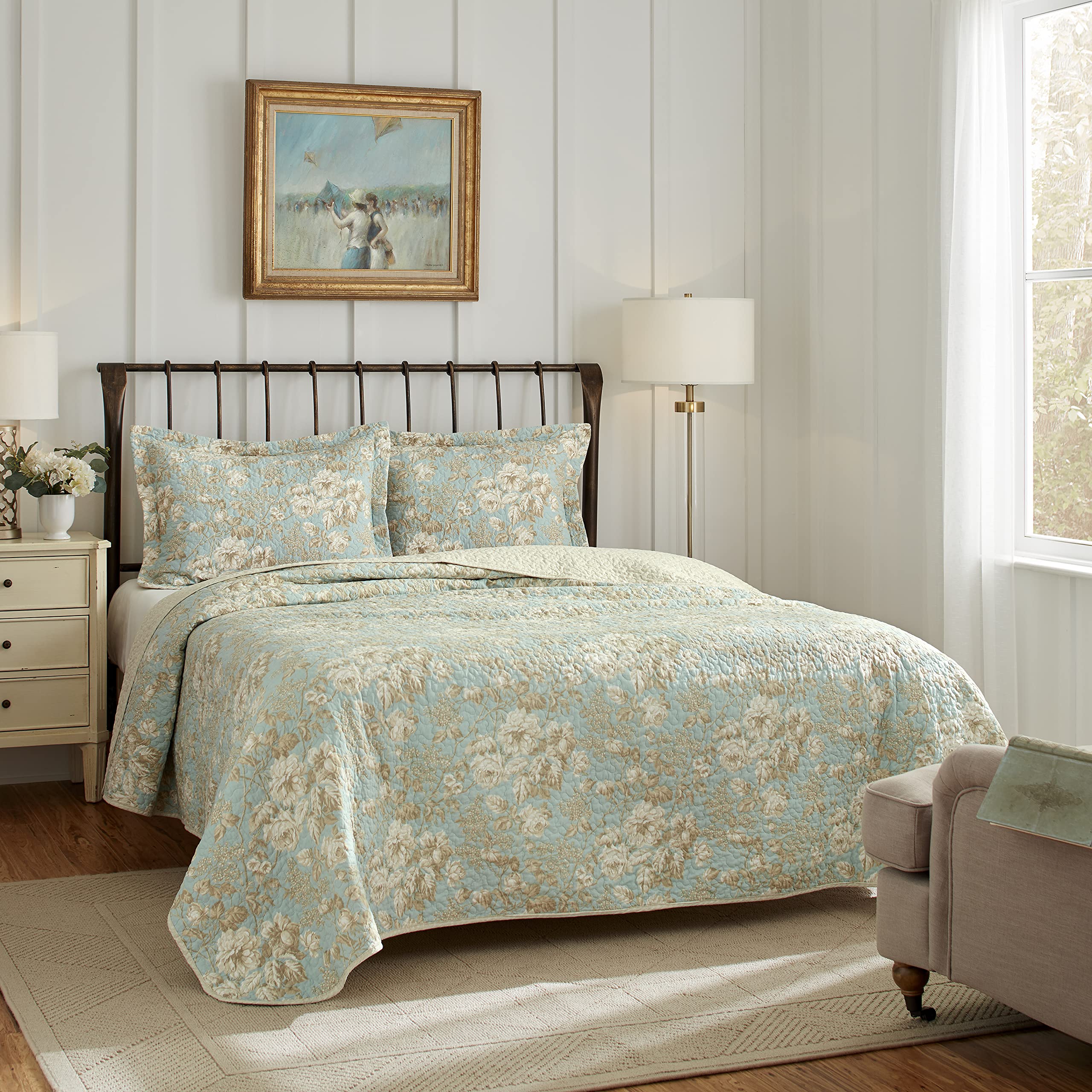 Laura Ashley Home - Queen Size Reversible Cotton Quilt Set with Matching Shams, Brompton Green - All Season Bedding for Comfort & Style | Perfect for Master Bedroom, Guest Room & Cozy Home Decor