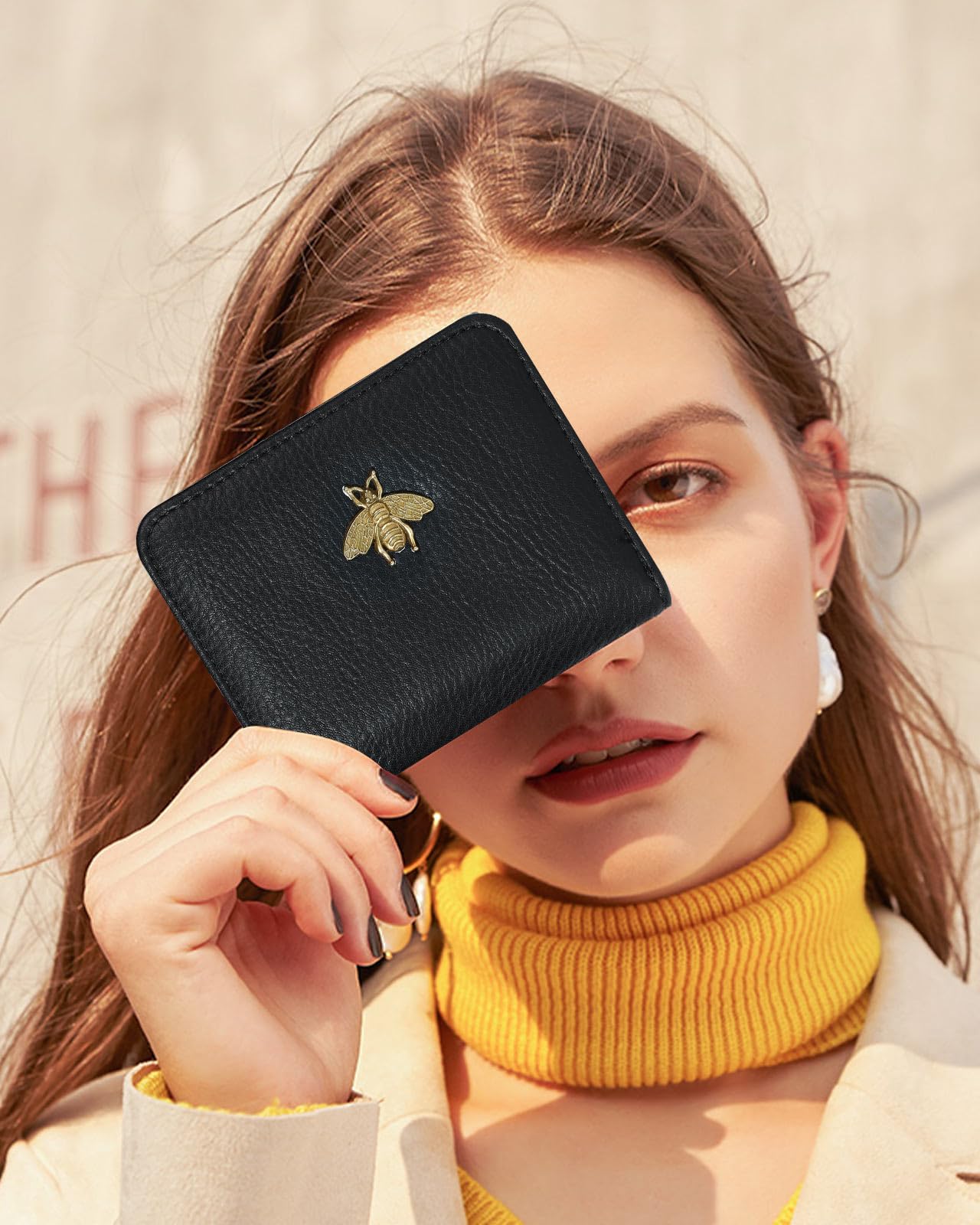 Stylish RFID Blocking Leather Credit Card Holder Wallet for Women - Cute Bee Print Accordion Purse with Zipper - Perfect for Teens & Ladies (Small/Medium) - Ideal for Everyday Use, Travel & Gift Giving