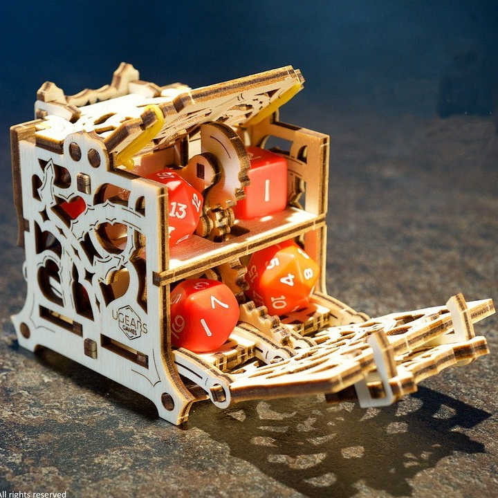 UGears Wooden Dice Keeper - Mechanical 3D Puzzle for Board Games & RPGs - Perfect for Dungeons & Dragons, Yahtzee, and Tabletop Gaming Accessories