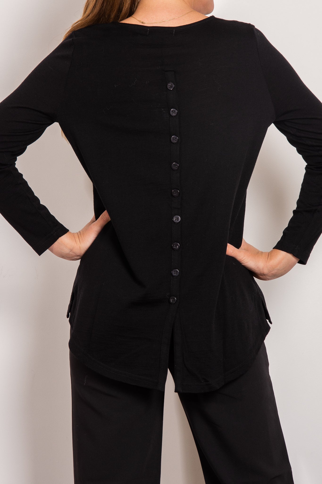 Vassalli Merino Wool Back Button Top for Women - Soft & Comfortable Pullover Sweater for Fall & Winter Layering