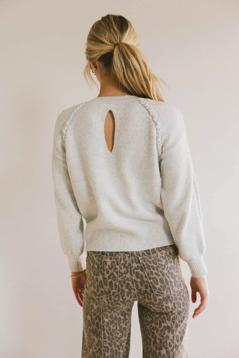Leony Braided Sweater Women's Grey Knit Pullover - Cozy Winter Fashion for Casual Outings & Office Wear