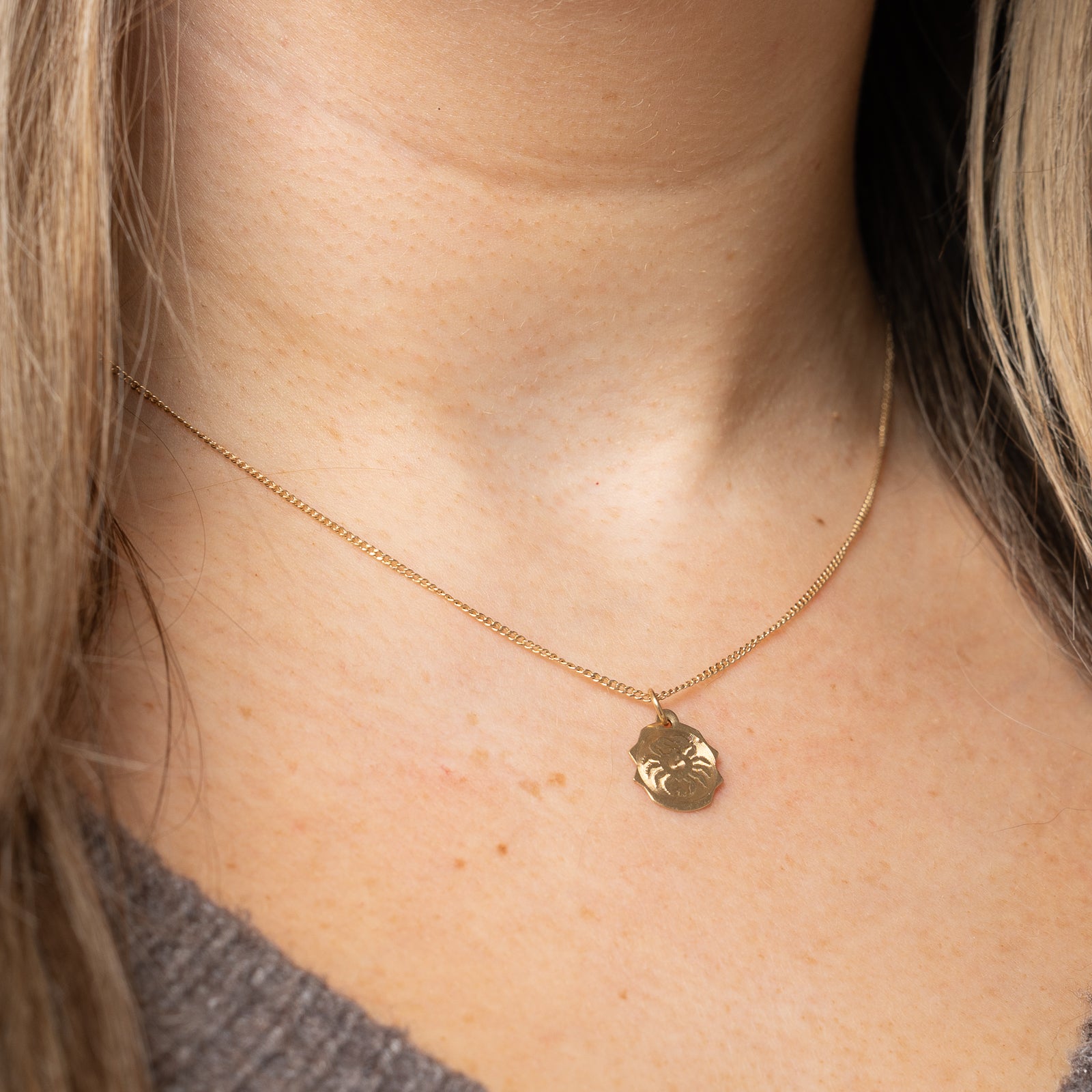 10K Yellow Gold Cancer Zodiac Pendant Necklace - Elegant Horoscope Jewelry Gift for Women & Girls - Perfect for Birthdays, Anniversaries & Everyday Wear