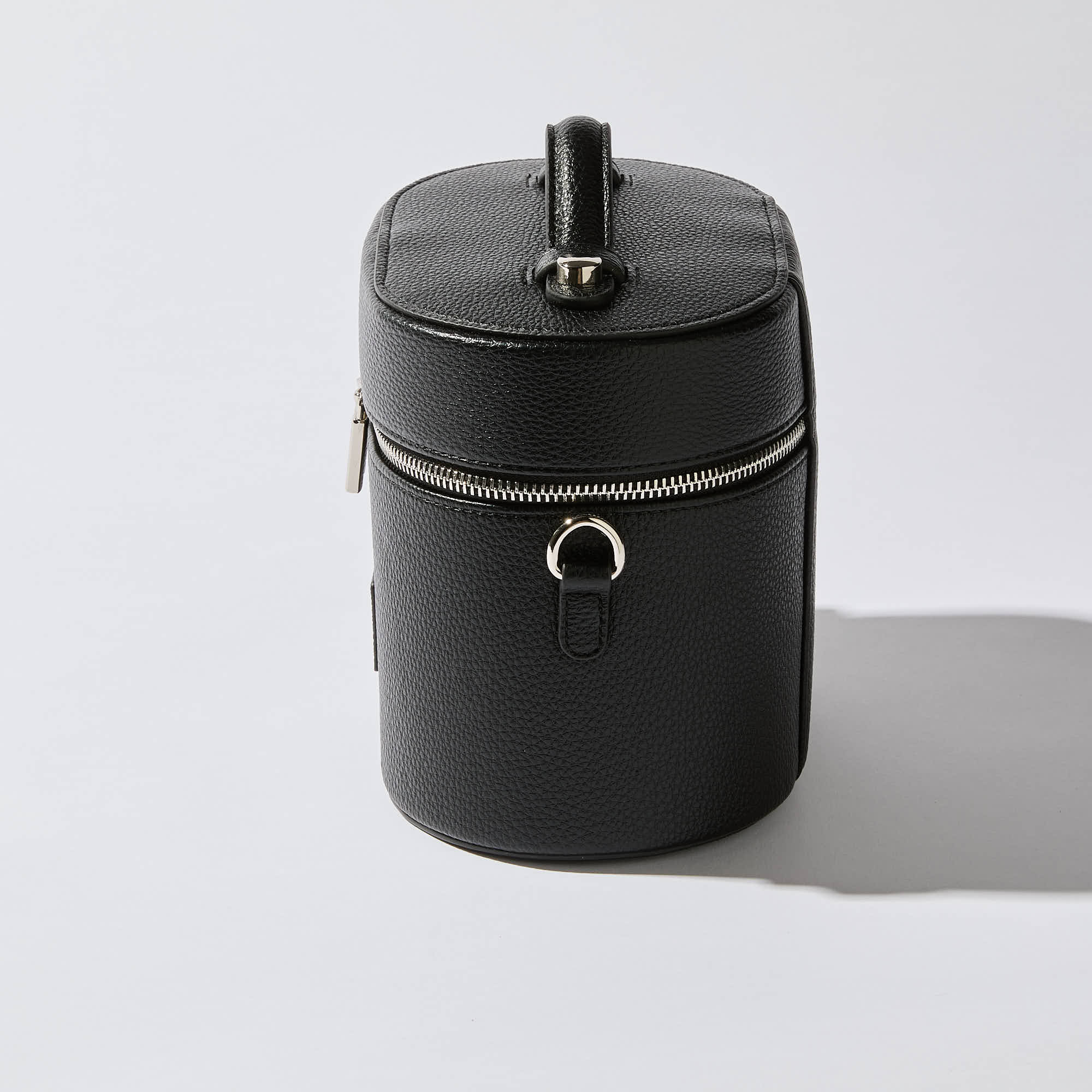 Premium Oval Toiletry Case for Travel - Waterproof Cosmetic Bag with Hanging Hook, Perfect for Toiletries, Makeup & Shampoo | Ideal for Vacation, Gym & Business Trips