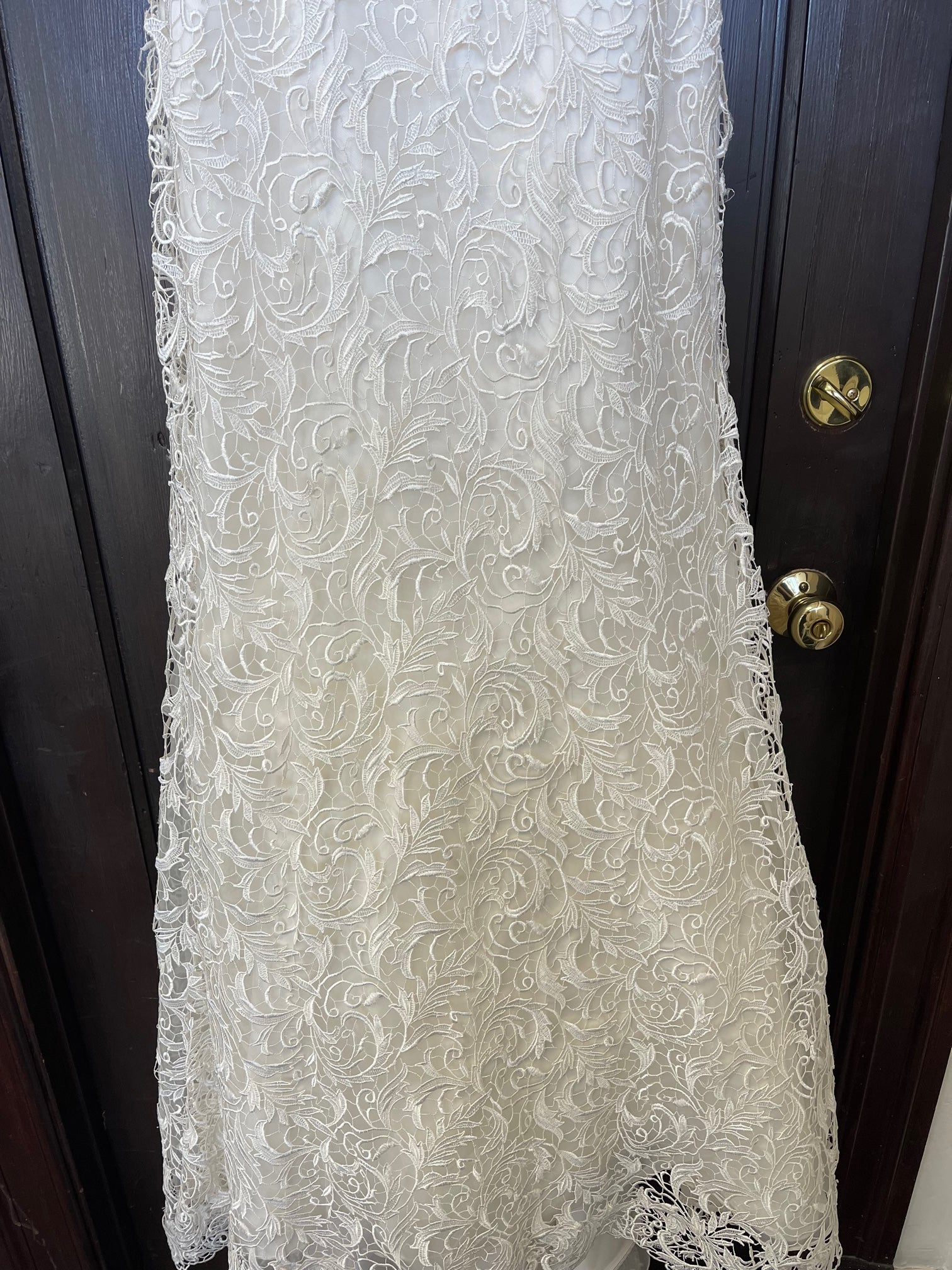 Justin Alexander 8761 Sample Gown - Elegant Wedding Dress for Brides | Perfect for Church Ceremonies, Beach Weddings & Formal Receptions