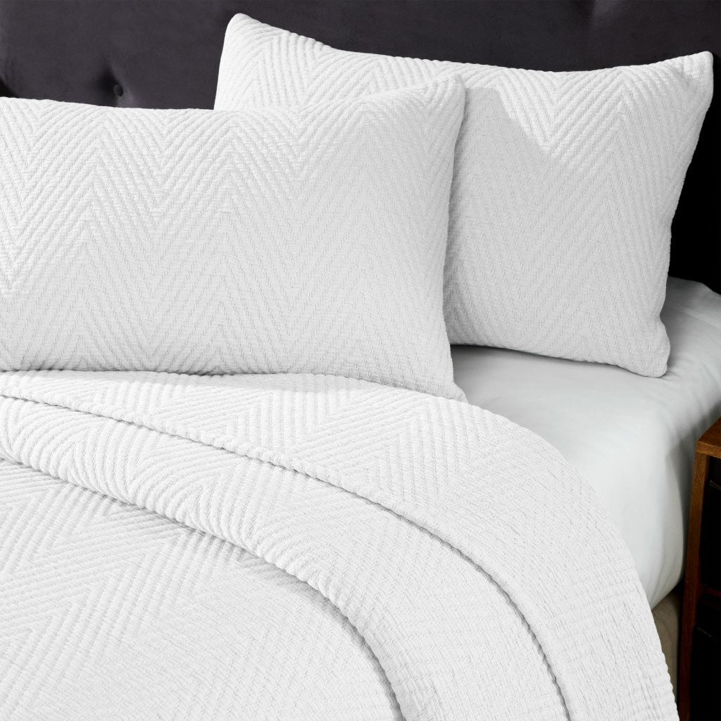Premium Aswan Cotton Medium Weight Chevron Woven Coverlet - Soft & Breathable Bedspread for All Seasons - Perfect for Master Bedroom, Guest Room, or Dorm Decor