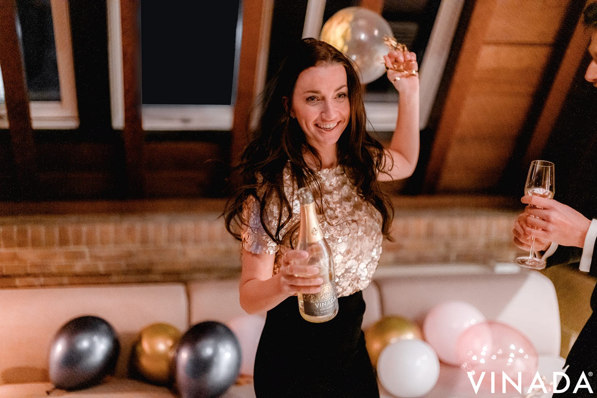 VINADA Alcohol-Free Sparkling Rosé & Crispy Chardonnay Variety Pack - 8 x 750ml Glass Bottles - Zero Sugar, Vegan, Gluten-Free - Perfect for Parties, Weddings & Special Occasions