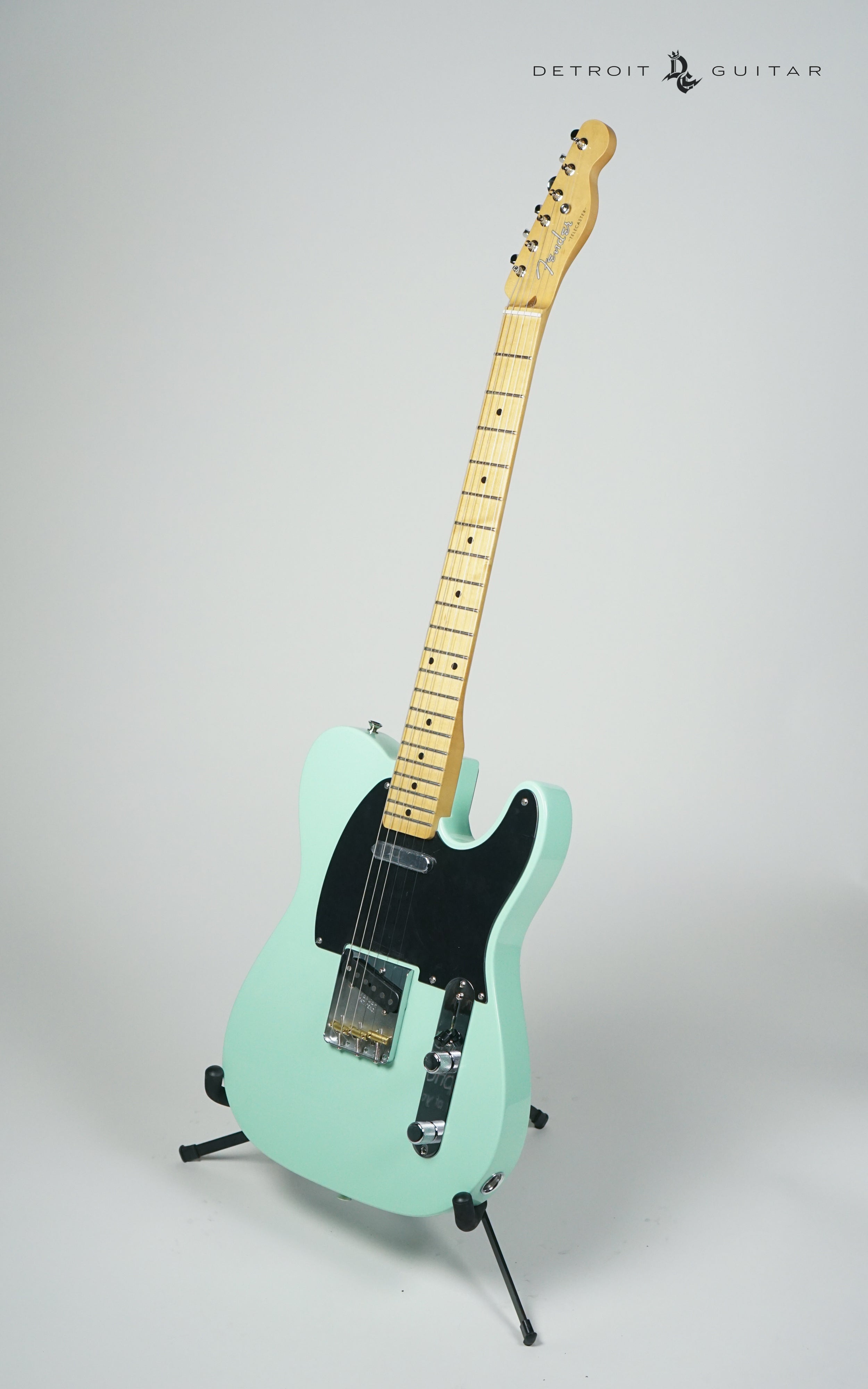 Fender Vintera '50s Modified Telecaster Electric Guitar in Surf Green with Gig Bag - Perfect for Rock, Blues & Vintage Tone Enthusiasts