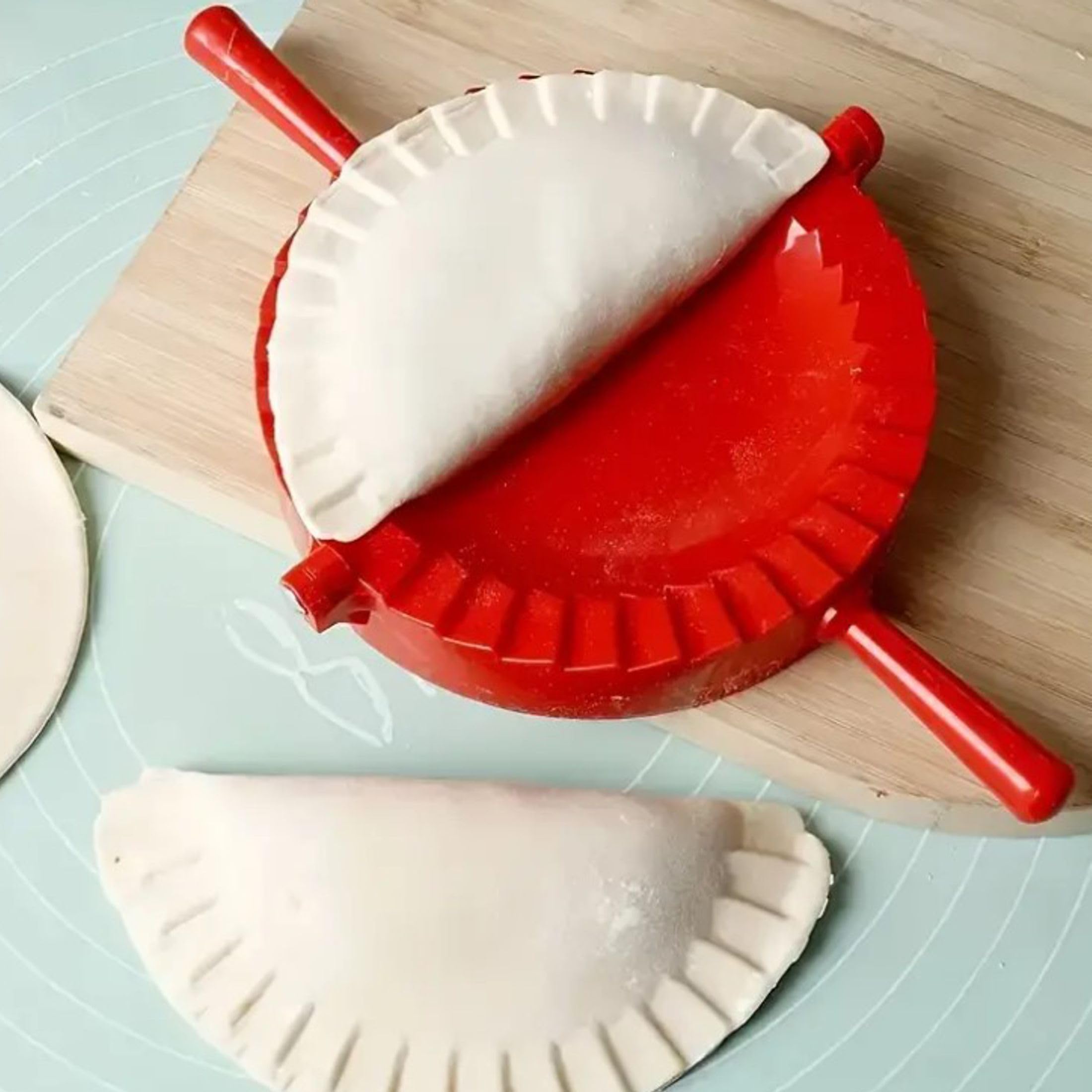 6-Inch Empanada Maker Press - Professional Empanada & Dumpling Dough Press with 2-in-1 Cutter Sealer for Ravioli, Wonton, Pierogi, Calzone & Hand Pies - Perfect for Home Cooking, Parties & Meal Prep