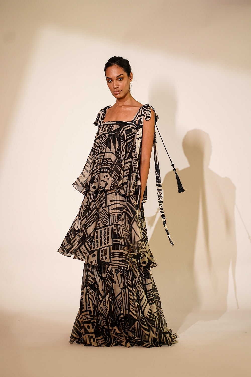 Elegant White Abstract Print Tiered Maxi Dress for Women - Boho Chic Summer Beach Wedding Party Dress