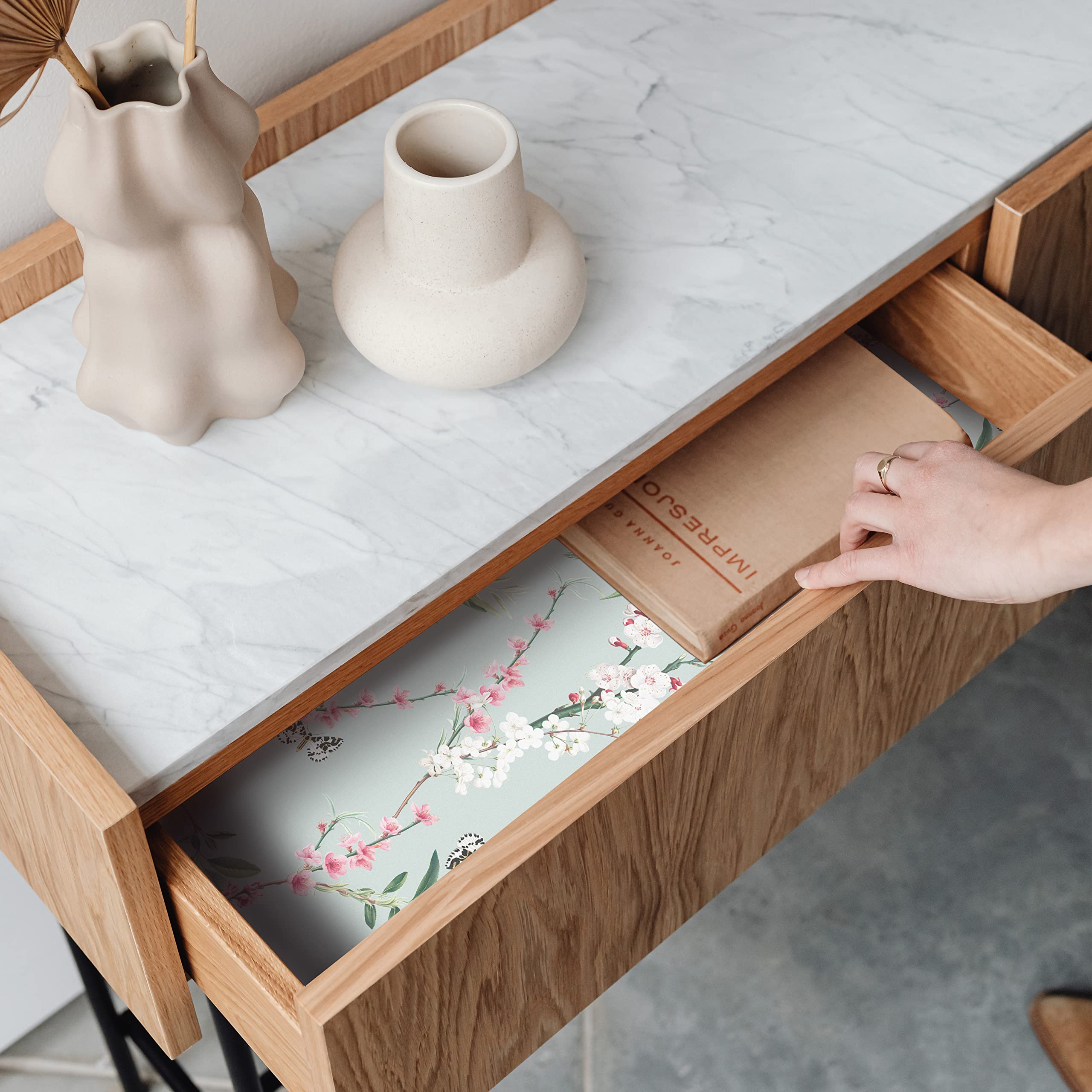 Fragrant Drawer Liners - Scented Non-Adhesive Shelf Liners for Dressers, Cabinets, Linen Closets & Kitchen Storage | Fresh Gardenia Blossom Scent | Perfect for Organizing & Refreshing Clothes, Towels & Home Spaces